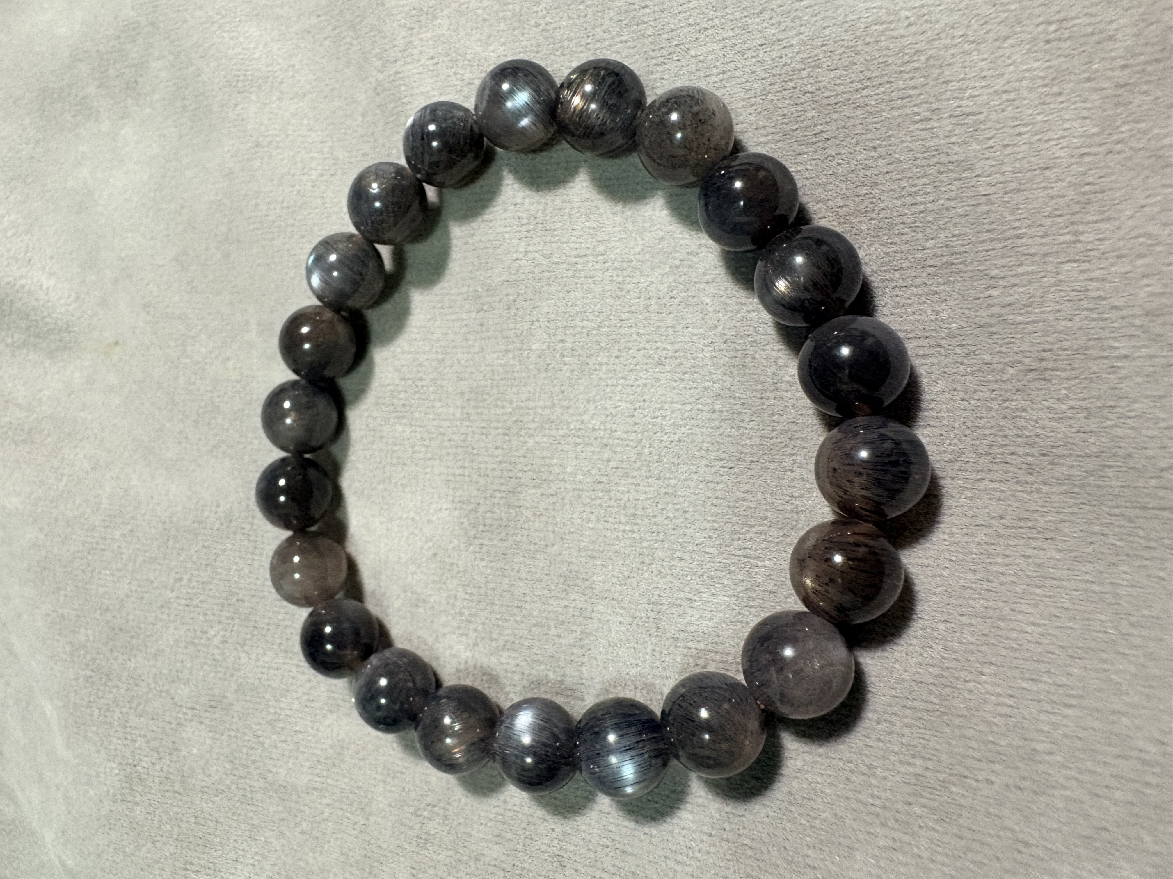 黑骨幹太陽石 手串Black Sunstone  No3222 | 規格：8.5mm珠15.5 cm手圍