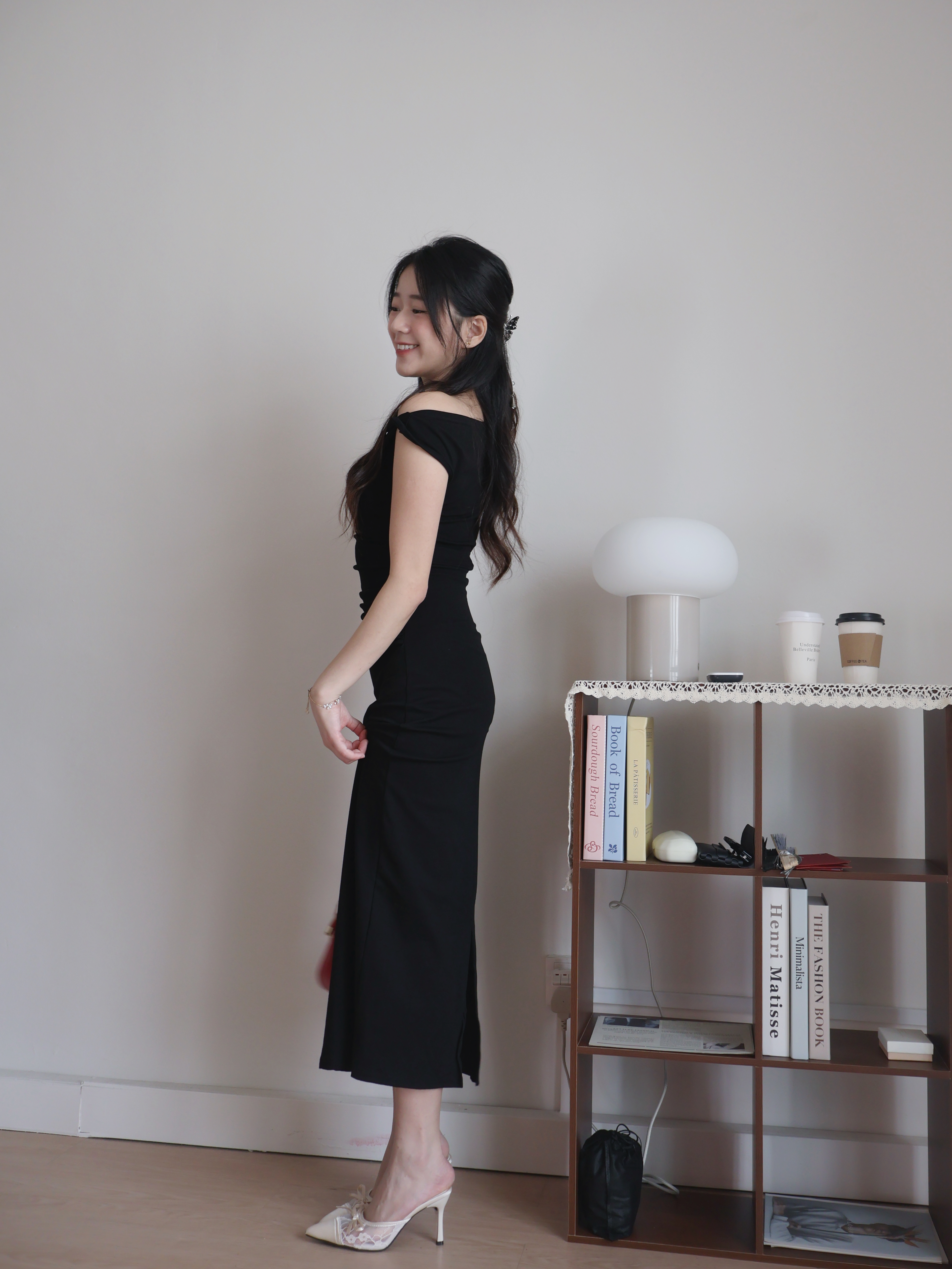 Vaeda Off-Shoulder Dress | Black