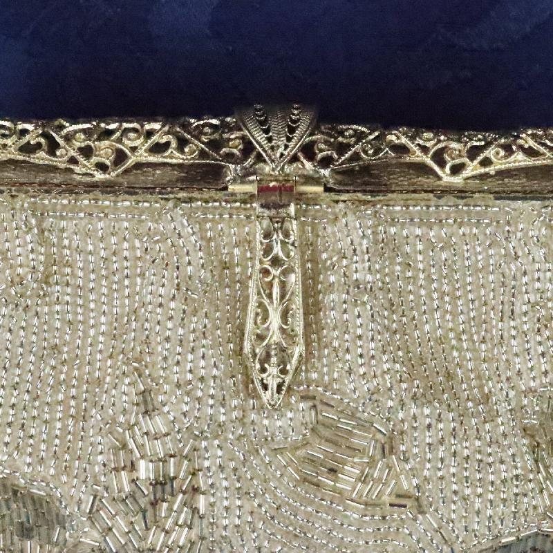 Vintage Japanese Elegant Silver Tube Bead Floral Pattern Handmade Evening Purse (MT1617)
