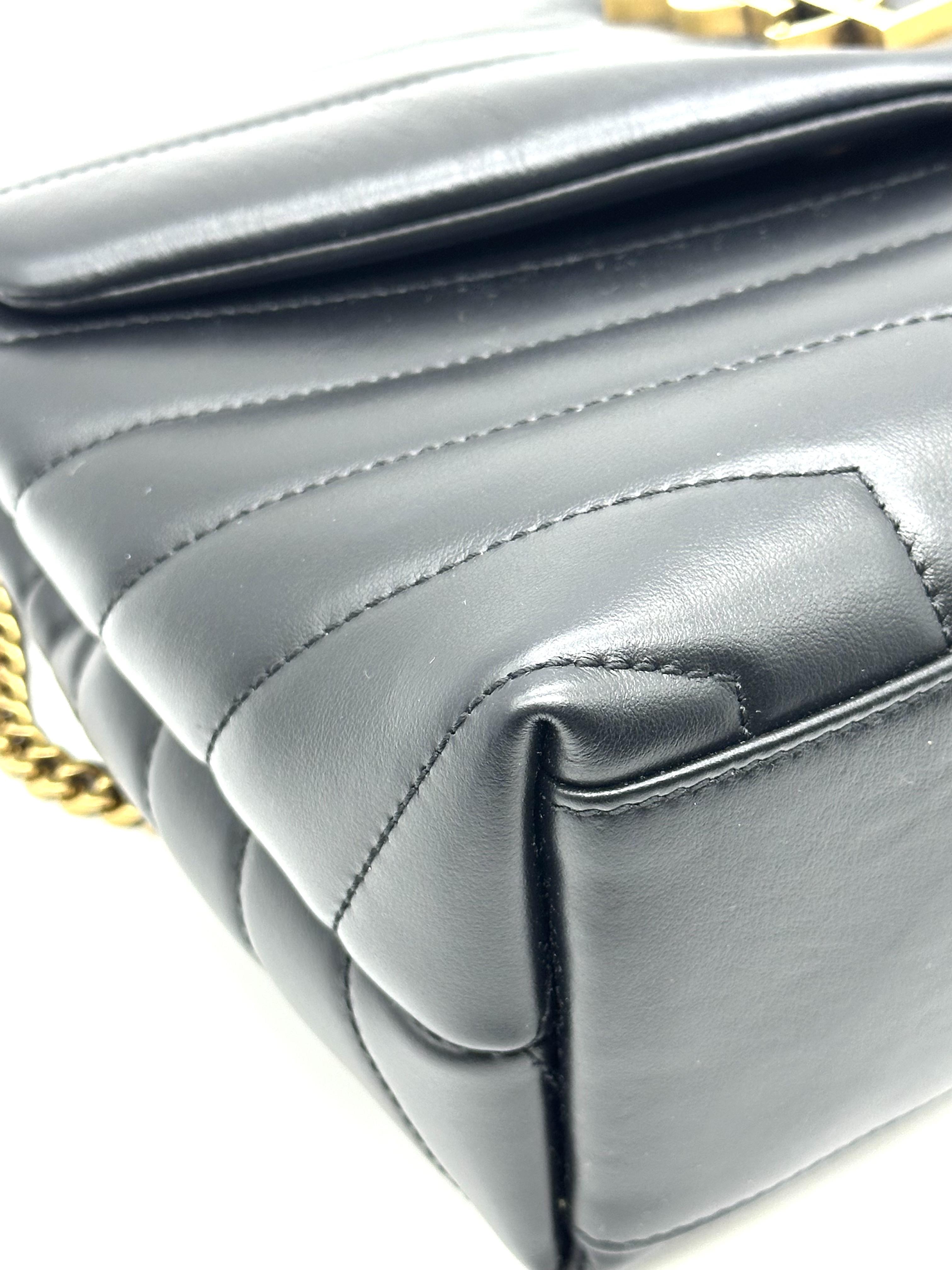 Pre-Owned YSL Loulou shoulder bag / Product Code: 26040902