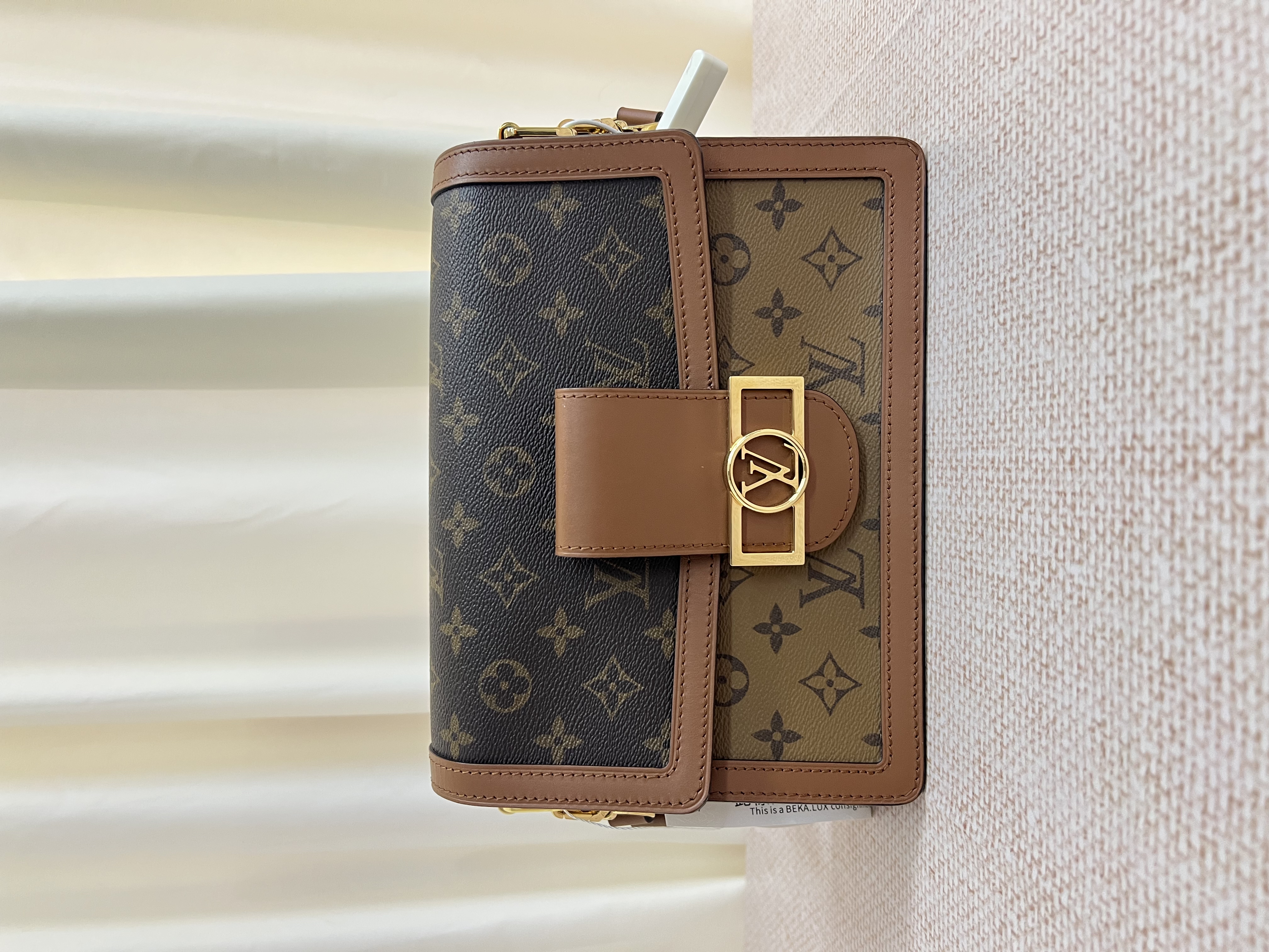 Pre-Owned Louis Vuitton Monogram Reverse Dauphine MM / Product Code: 25121609