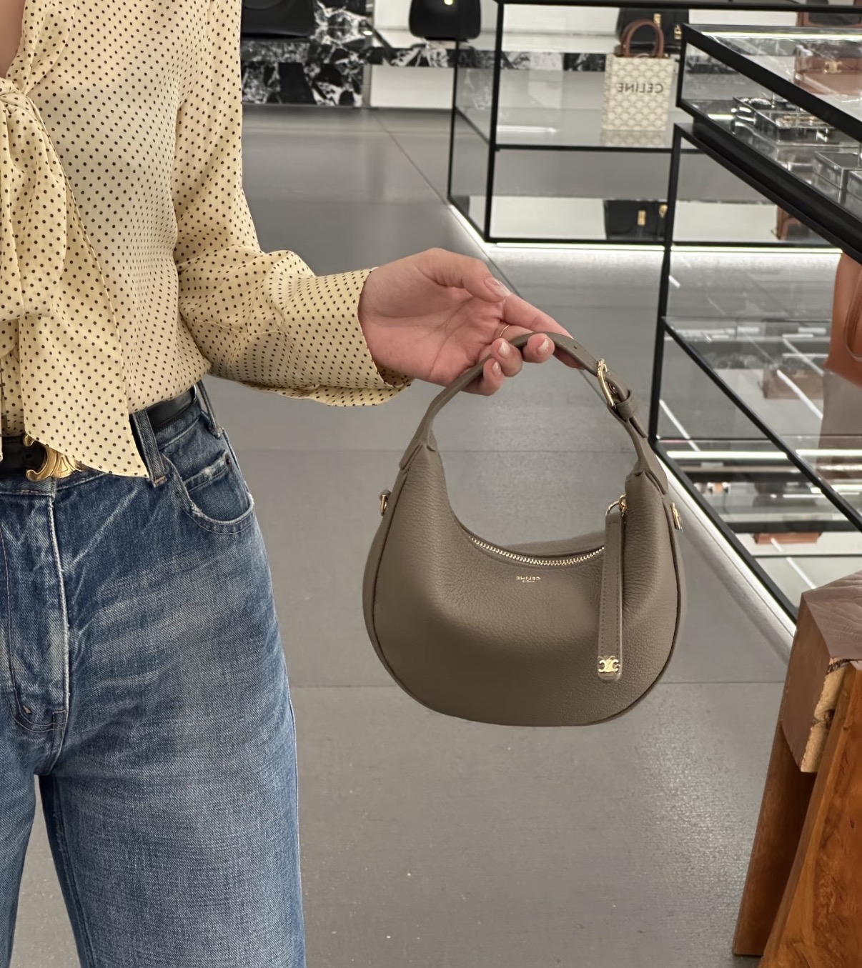 指定款式精選優惠✨訂貨🍒Celine lulu bag  有長肩帶✨ Color : Souris