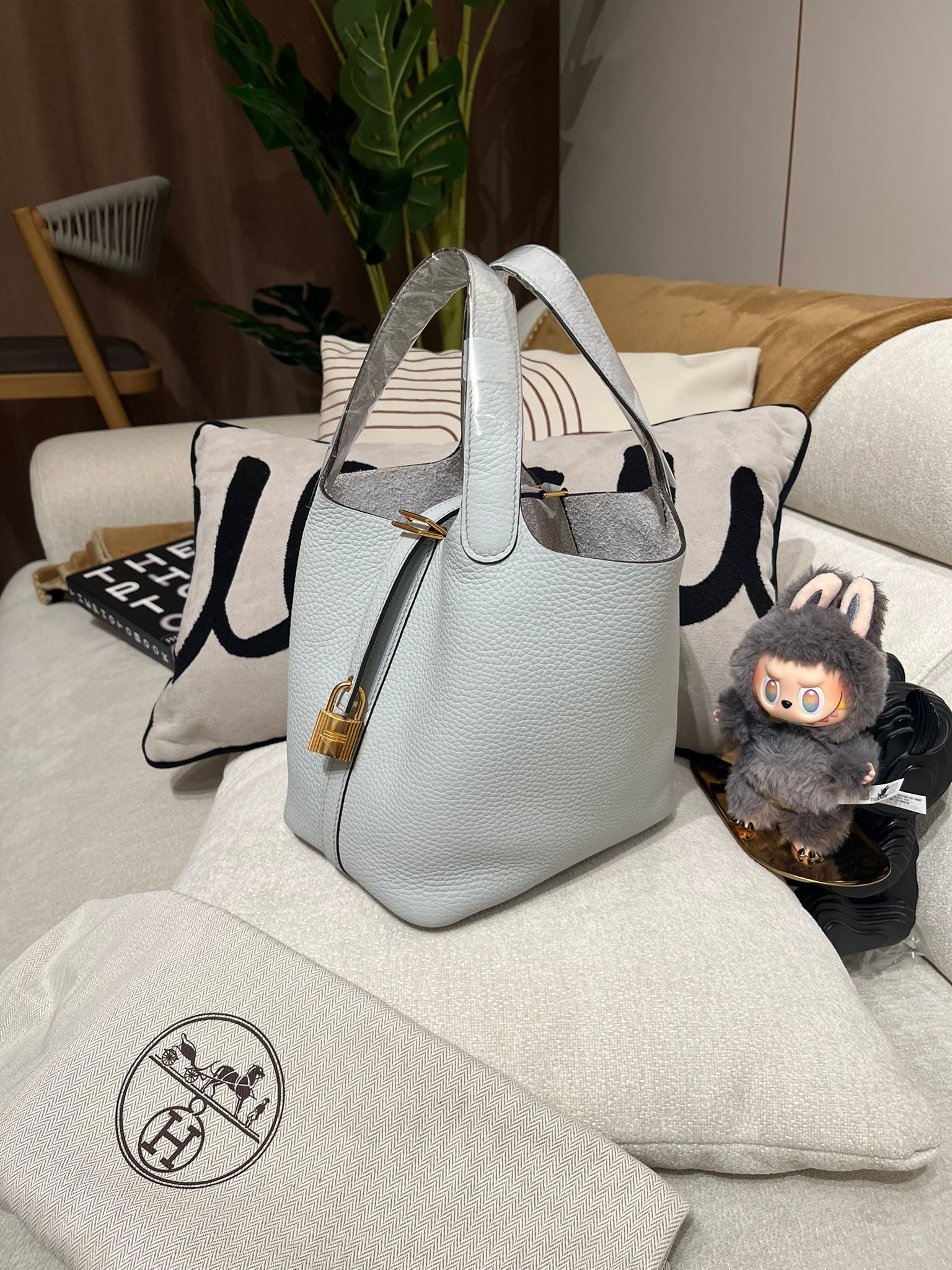 Hermes Picotin 18,STAMP B 聖杯藍， 100%Authentic ,98%new ✅收據副本✅Key lock ✅dust bag ✅box