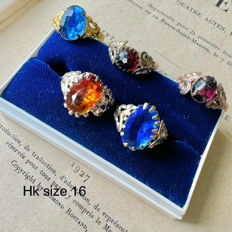 New Old Stock - Post-War C.a. 1950s Handcraft / Made in Czechoslovakia Vintage Glass Brass Alloy Ring - Various Size (B094)