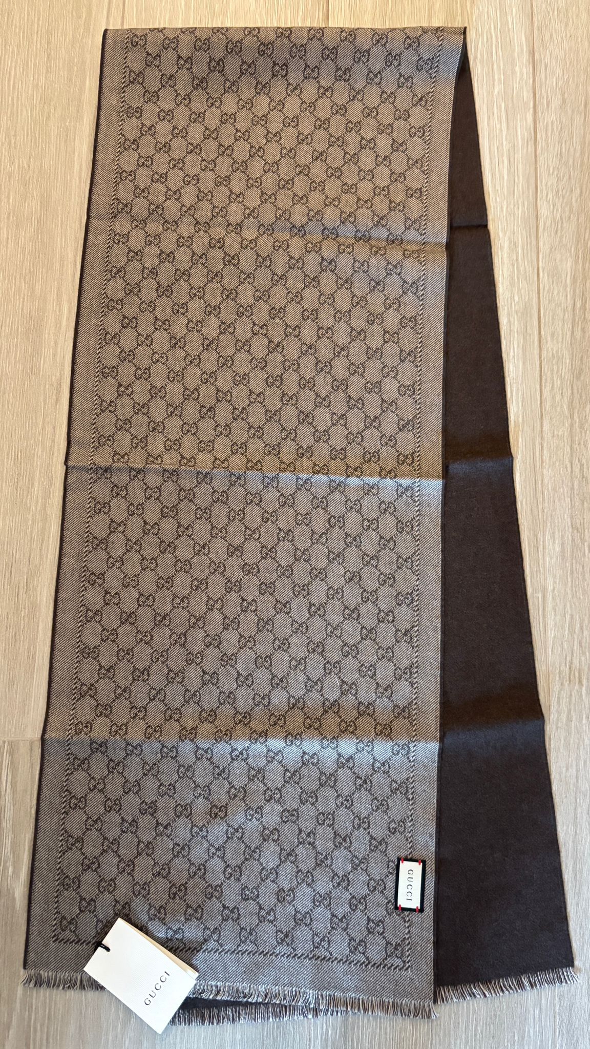 現貨 Gucci GG Jacquard 米棕色緹花披肩式圍巾