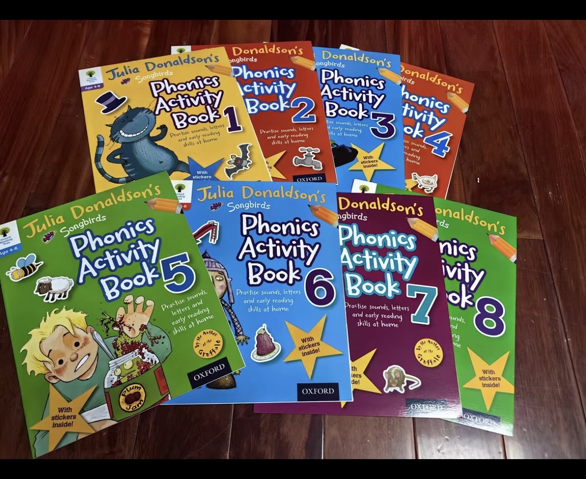 Oxford Phonics activity 共八冊 （每冊16頁）