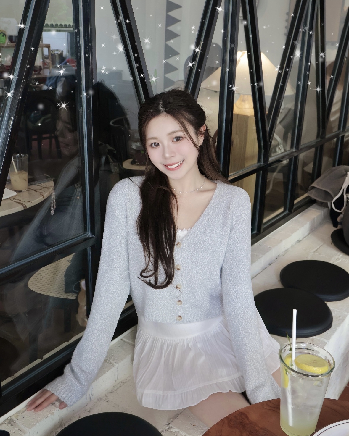 【 精緻女孩𝑷𝒊𝒄𝒌～紙片人！質感粒粒雪球配琥珀鈕扣兩穿上衣🩵】 Snowy Soft Cardigan Top(兩色入)