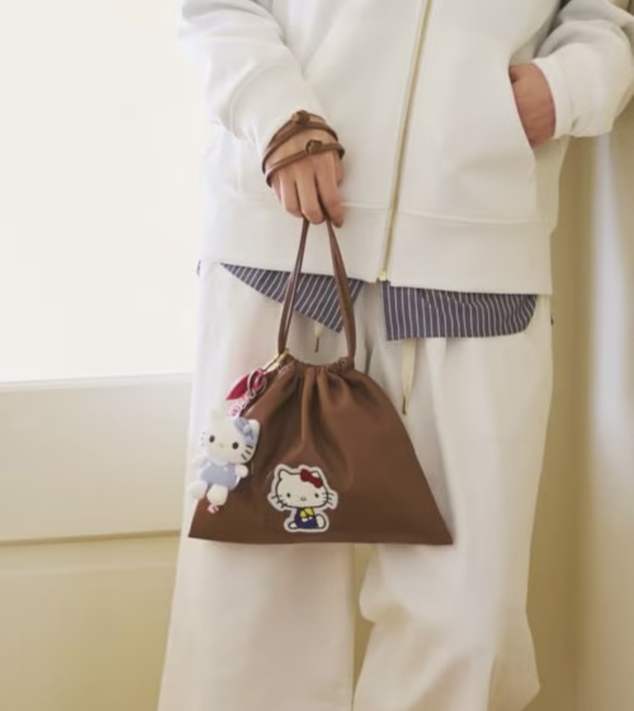 🎌日本直送🎌 Hello Kitty 限定款 束口袋可上肩側孭