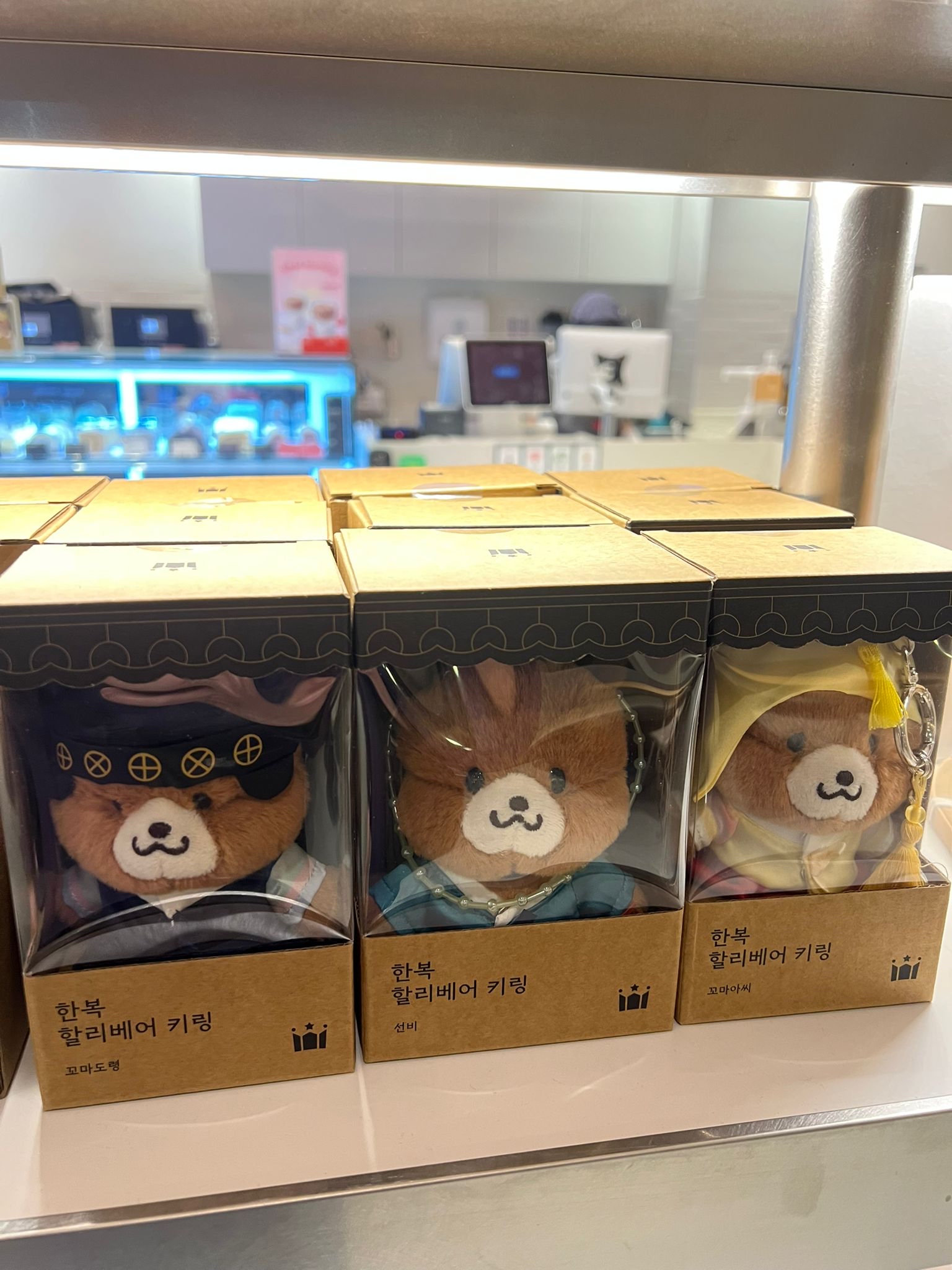 🇰🇷韓國HOLLYS CAFE 新出既韓服小熊🐻毛絨掛飾