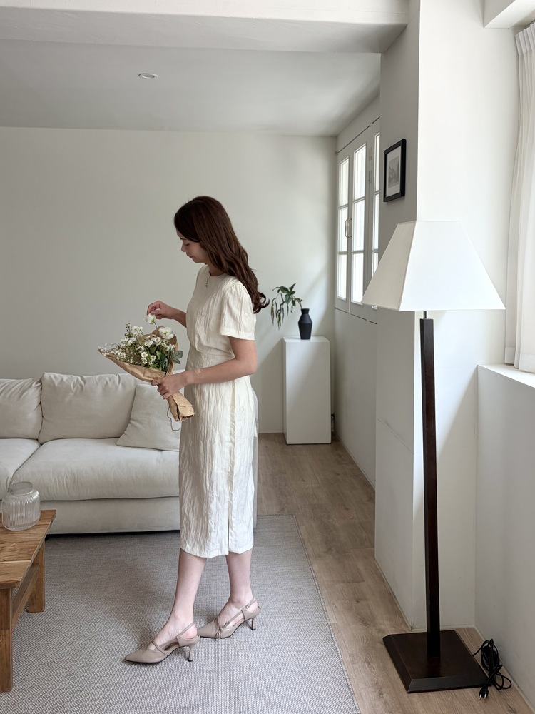 Lune Textured Dress (Ivory)