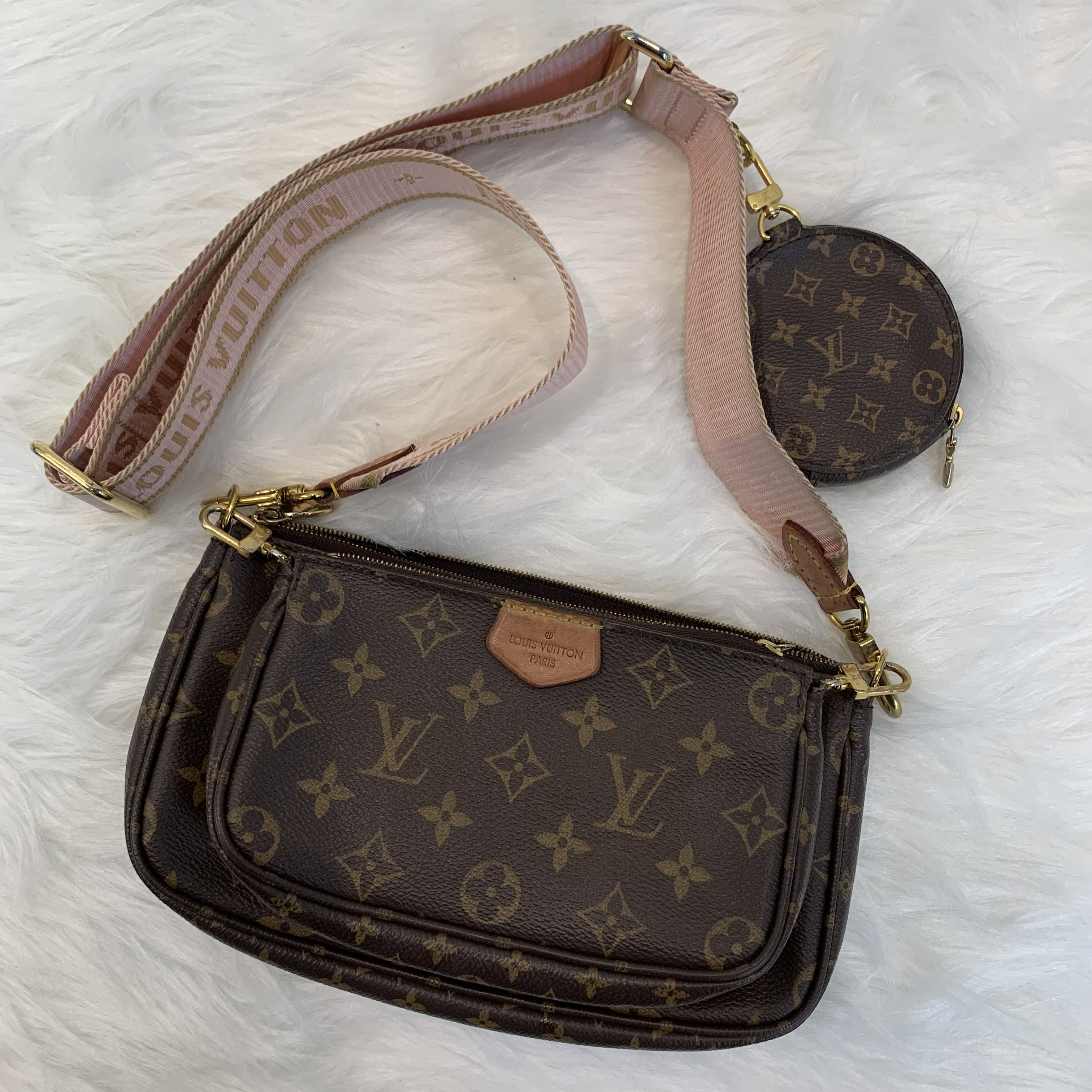 LV老花五合一金扣手挽肩背棕色包