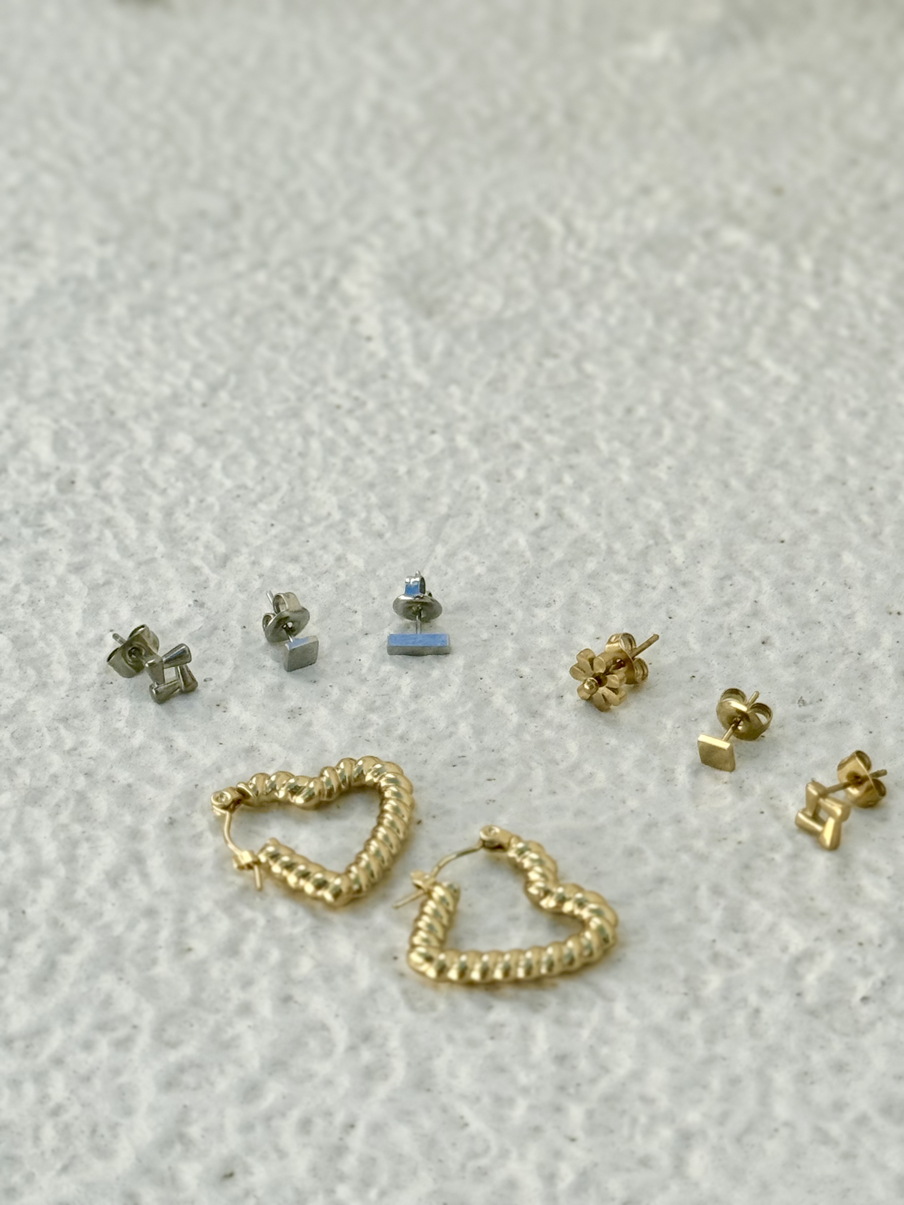 Gold flower stainless earring