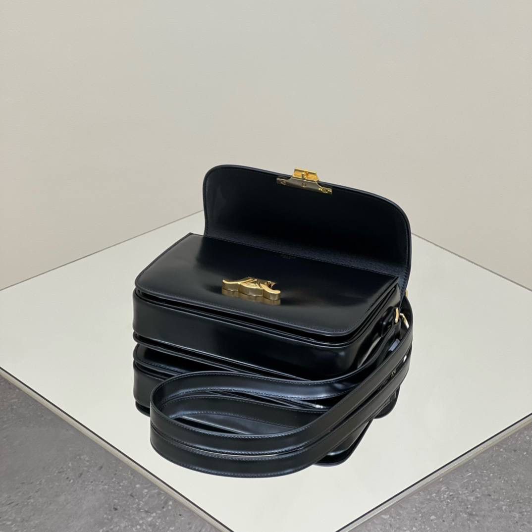 🔥大货实拍图 𝗖𝗘𝗟𝗜𝗡𝗘 ♥ 𝗧𝗥𝗜𝗢𝗠𝗣𝗛𝗘凯旋门BOX 型号：187363 尺寸：22*16.5*7cm