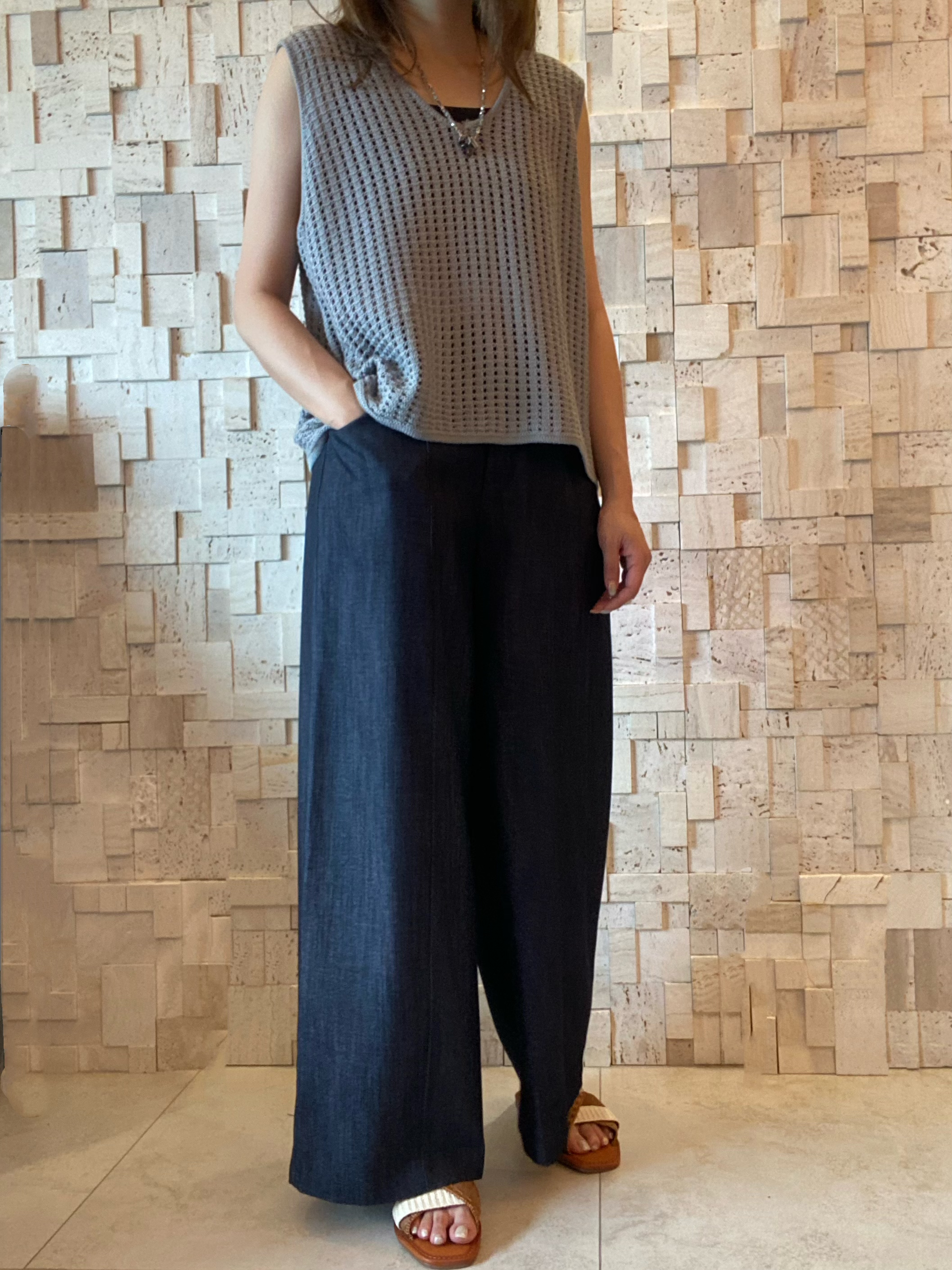 #2085 慵懶感鏤空針織背心☁️