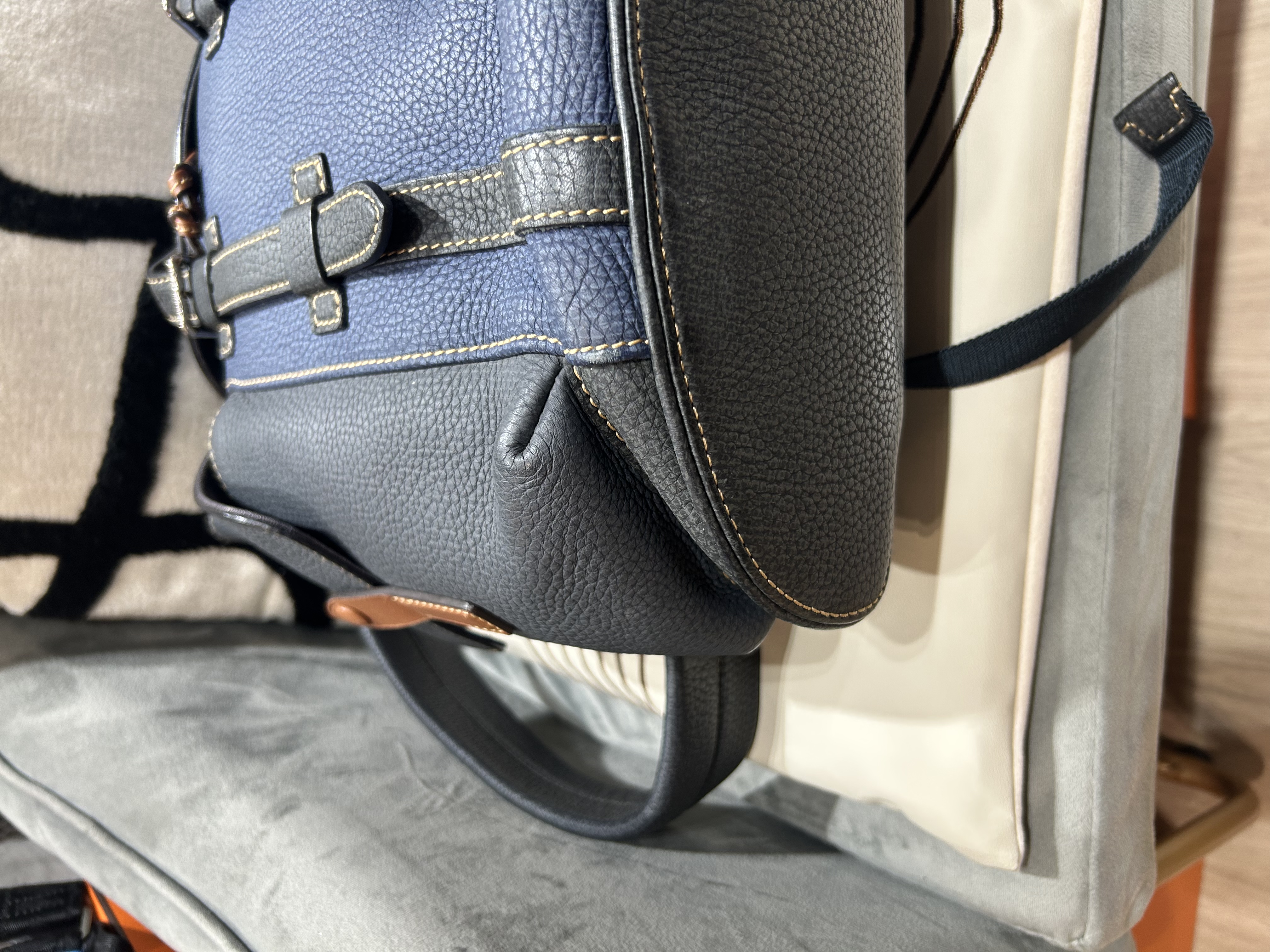 Lv Christopher PM Calfskin M21373 Backpack LOUIS VUITTON 100%Authentic,95%new ☑️dust bag 