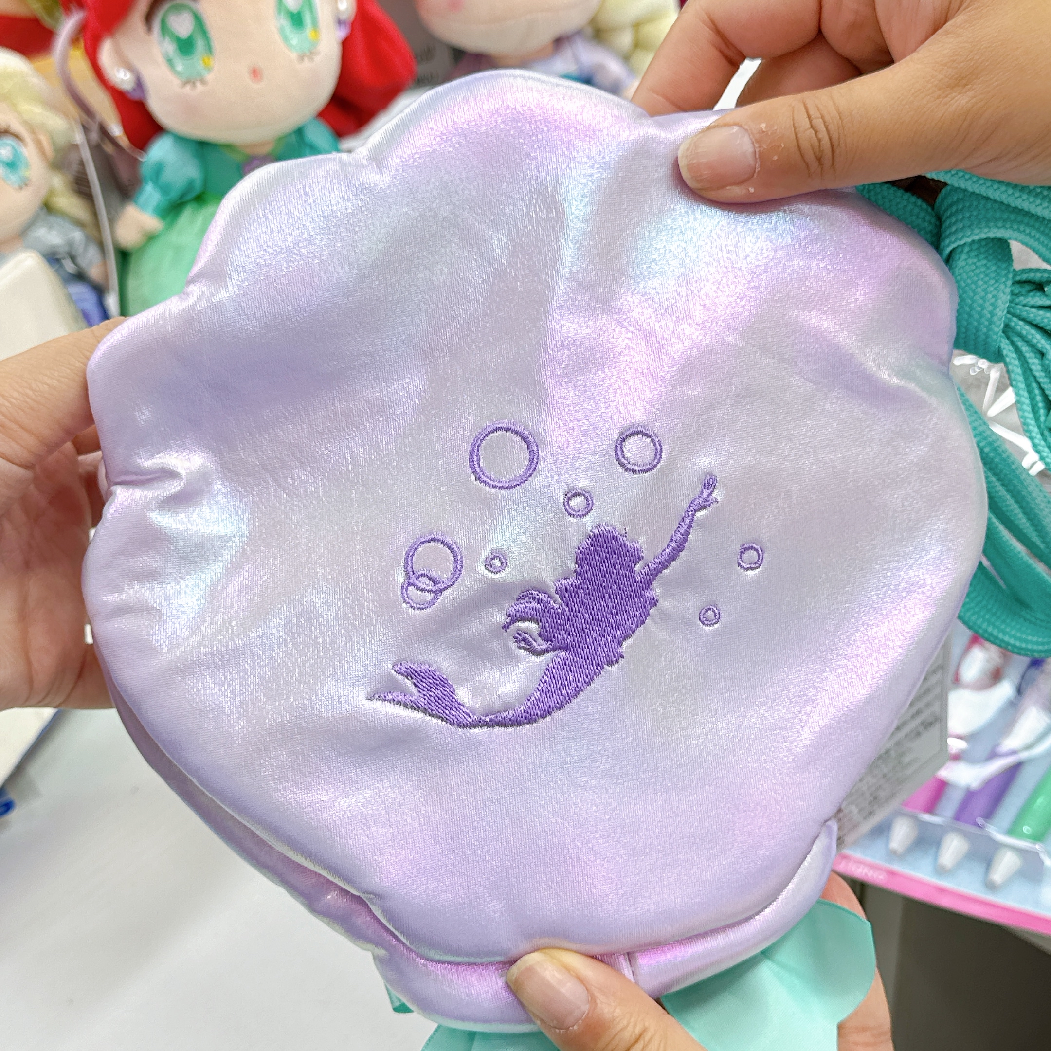 日本直送東京迪士尼美人魚珍珠蚌斜孭袋