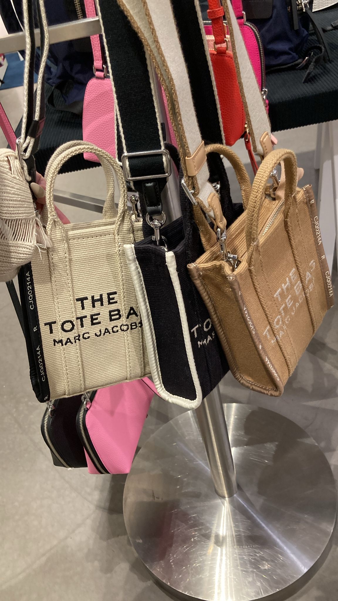 😎🇨🇦🇺🇸✈️Marc Jacobs outlet mini tote 粗帶小袋現貨😎🤩