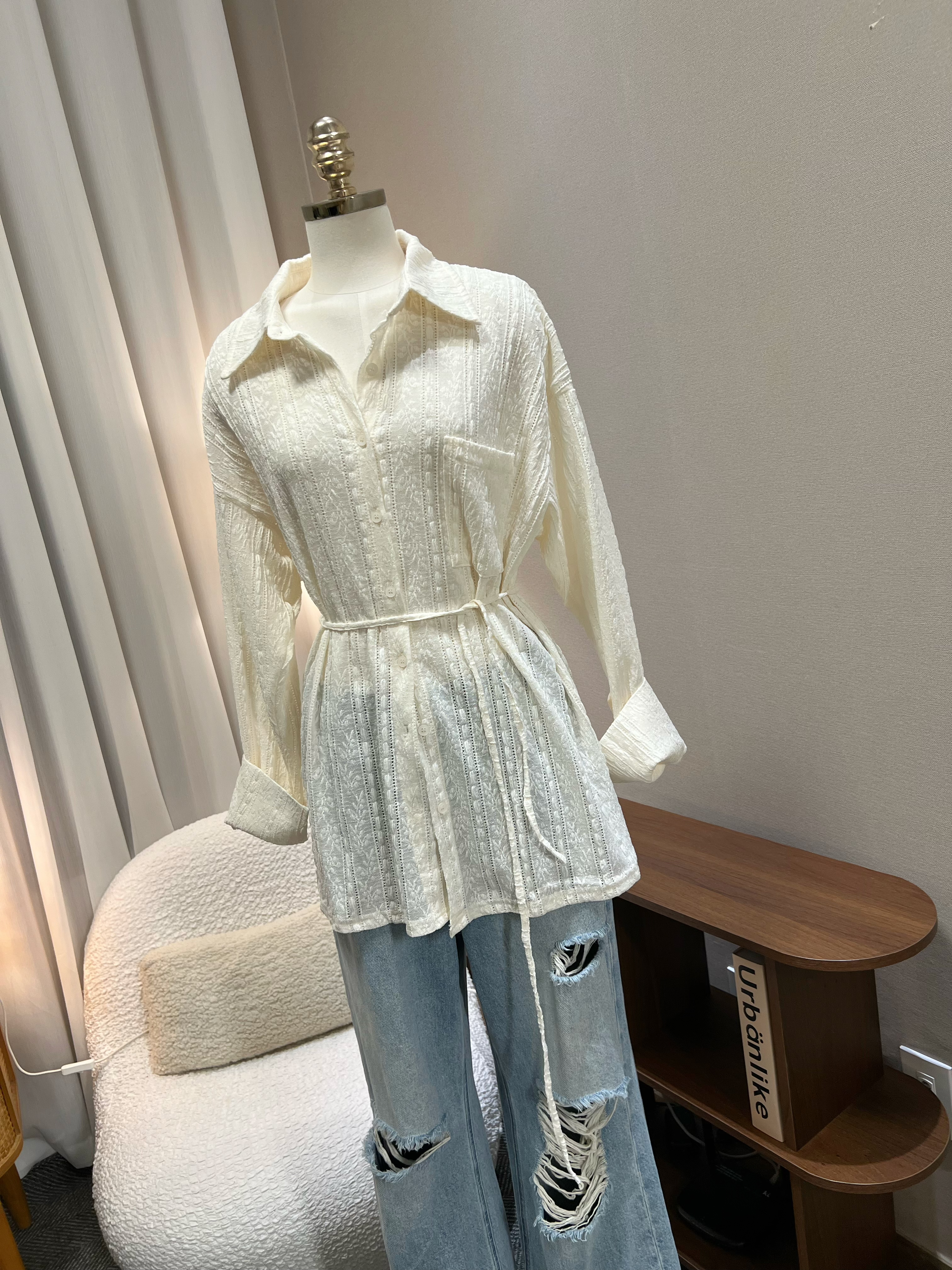 Lace Shirt 🤍
