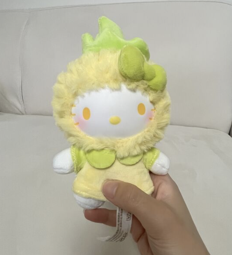 韓國 Hello Kitty 水果樂園 毛公仔 掛飾 盲盒 -隨機 ｜Bag Charm