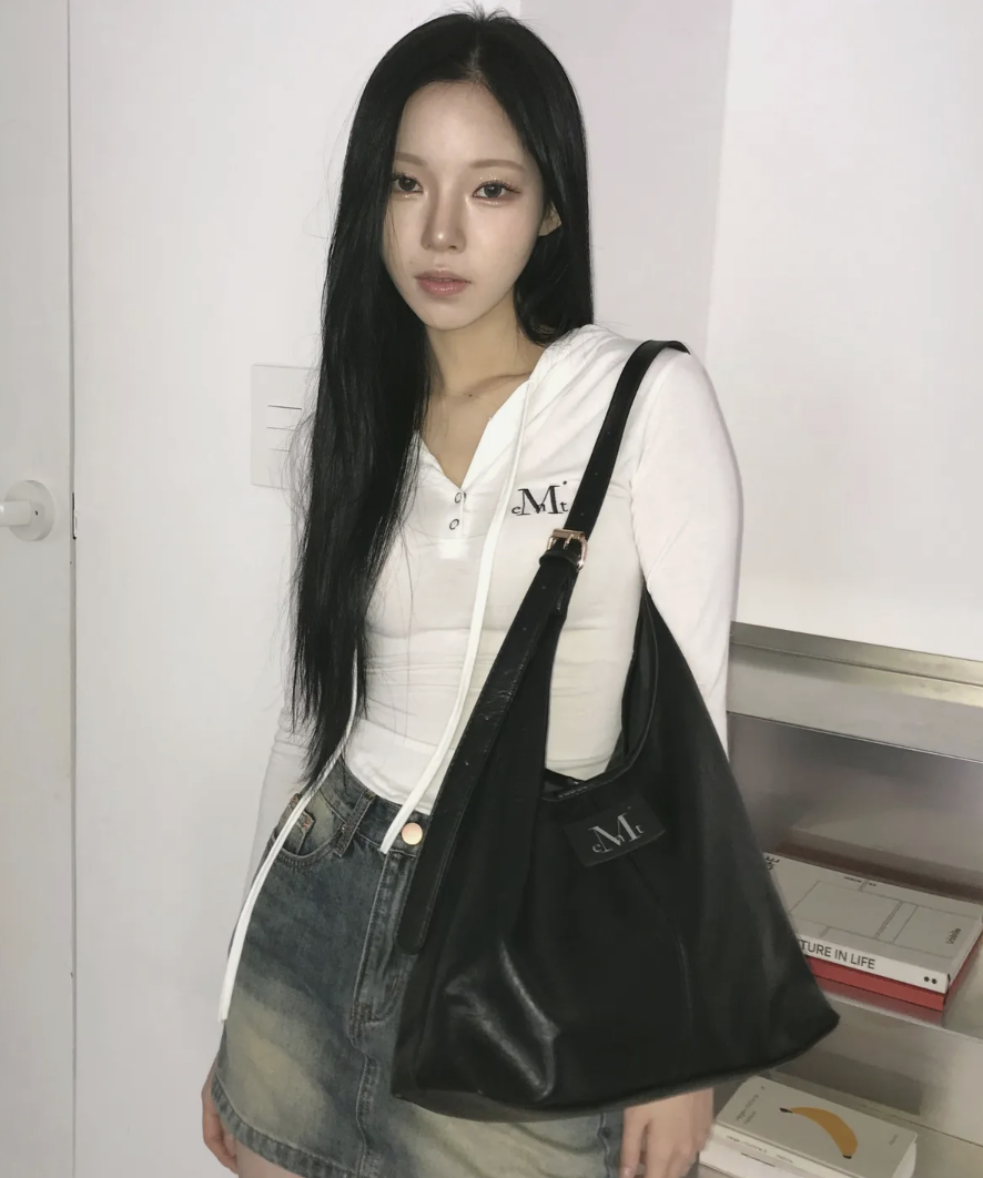 韓國 Mucent 月牙 皮革單肩包｜ Crescent Leather Shoulder Bag