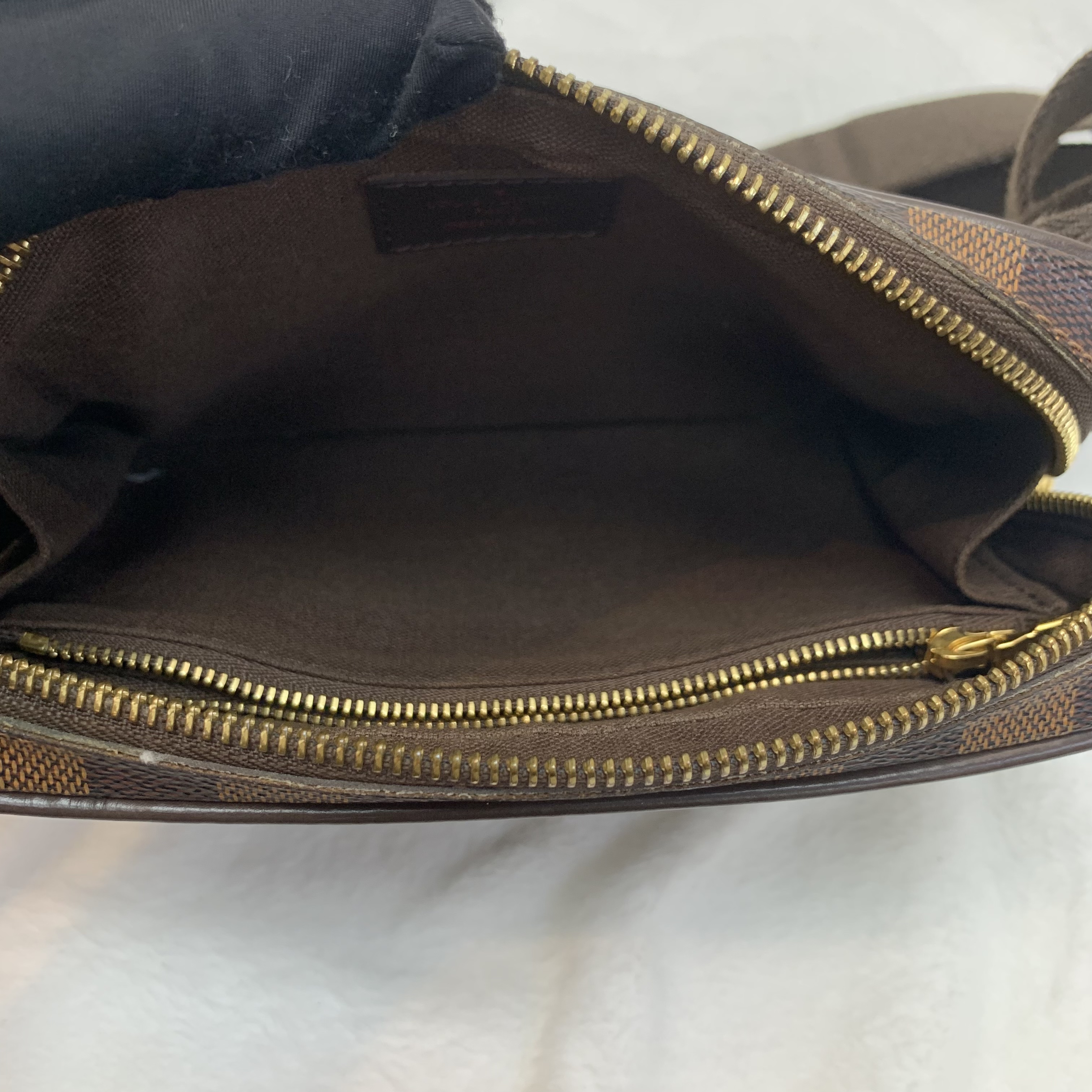 LV Damier Ebene 棋盤格系列Brooklyn Bum Bag