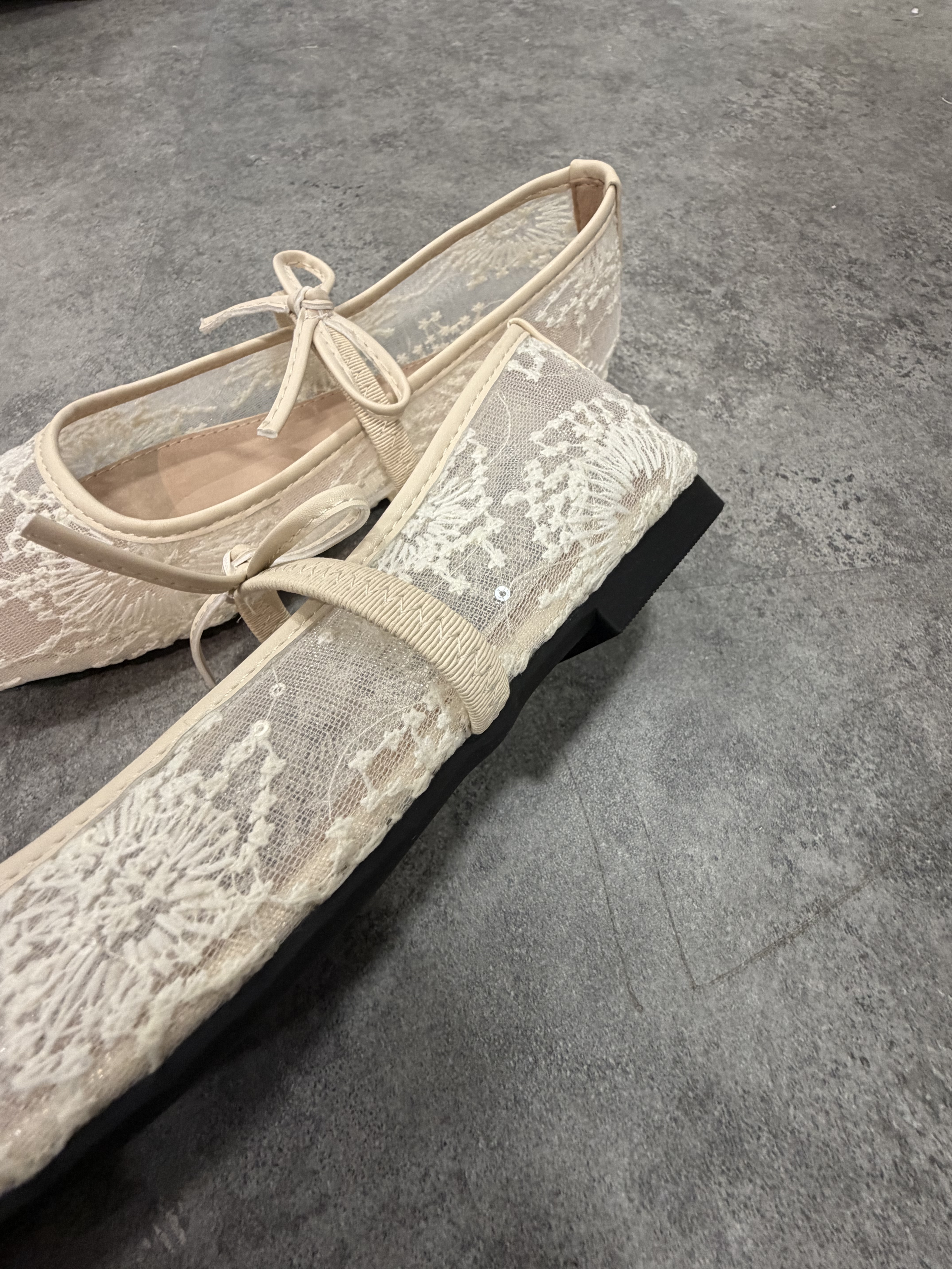 優雅蕾絲方頭芭蕾舞鞋