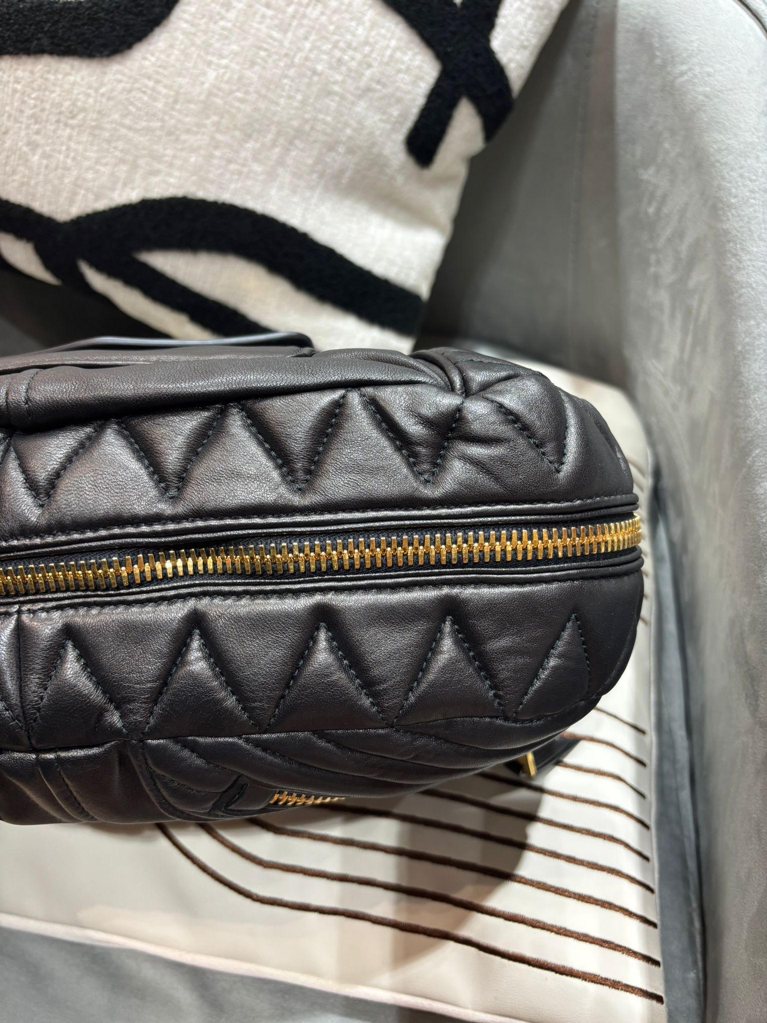 Miu Miu Hobo Bag Nappa Leather Shoulder Bag 100%Authentic, 98%New ✅Dust bag