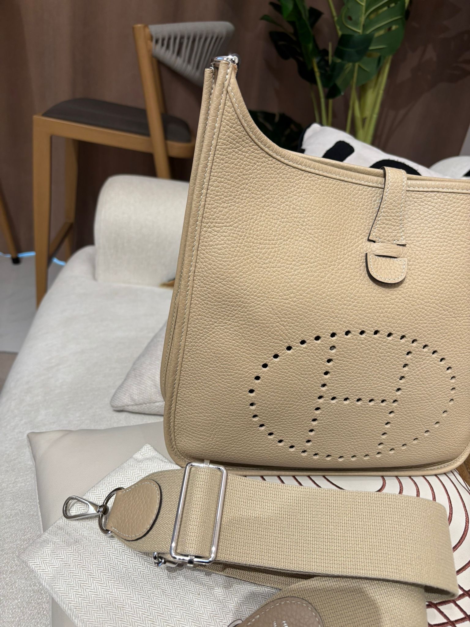 Hermes Evelyne 29,風衣灰,STAMP U 100%Authentic ,98%new ✅收據副本✅dust bag✅肩帶 ✅Box