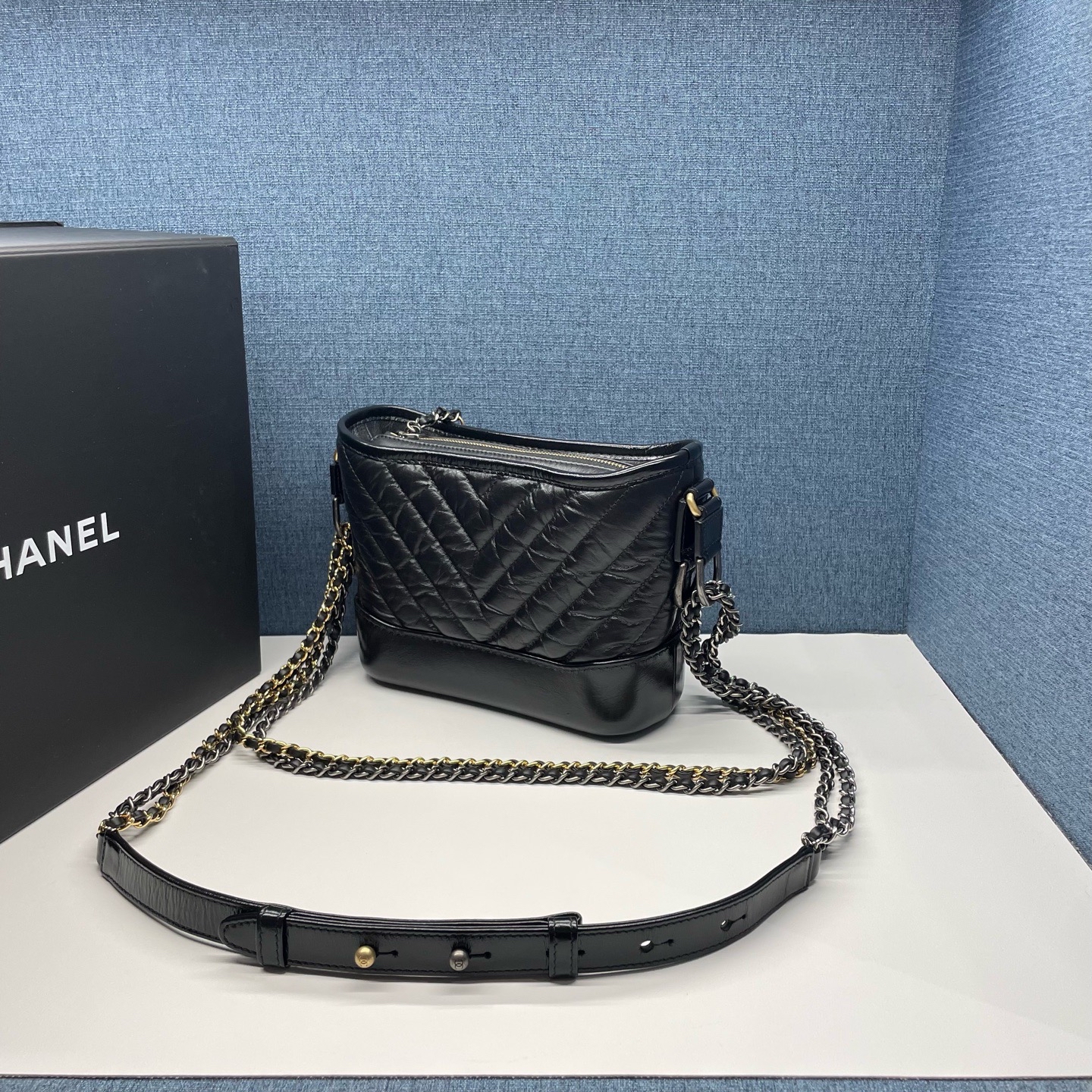【預訂貨品】 鐳射30開👜 CHANEL V紋黑色流浪包