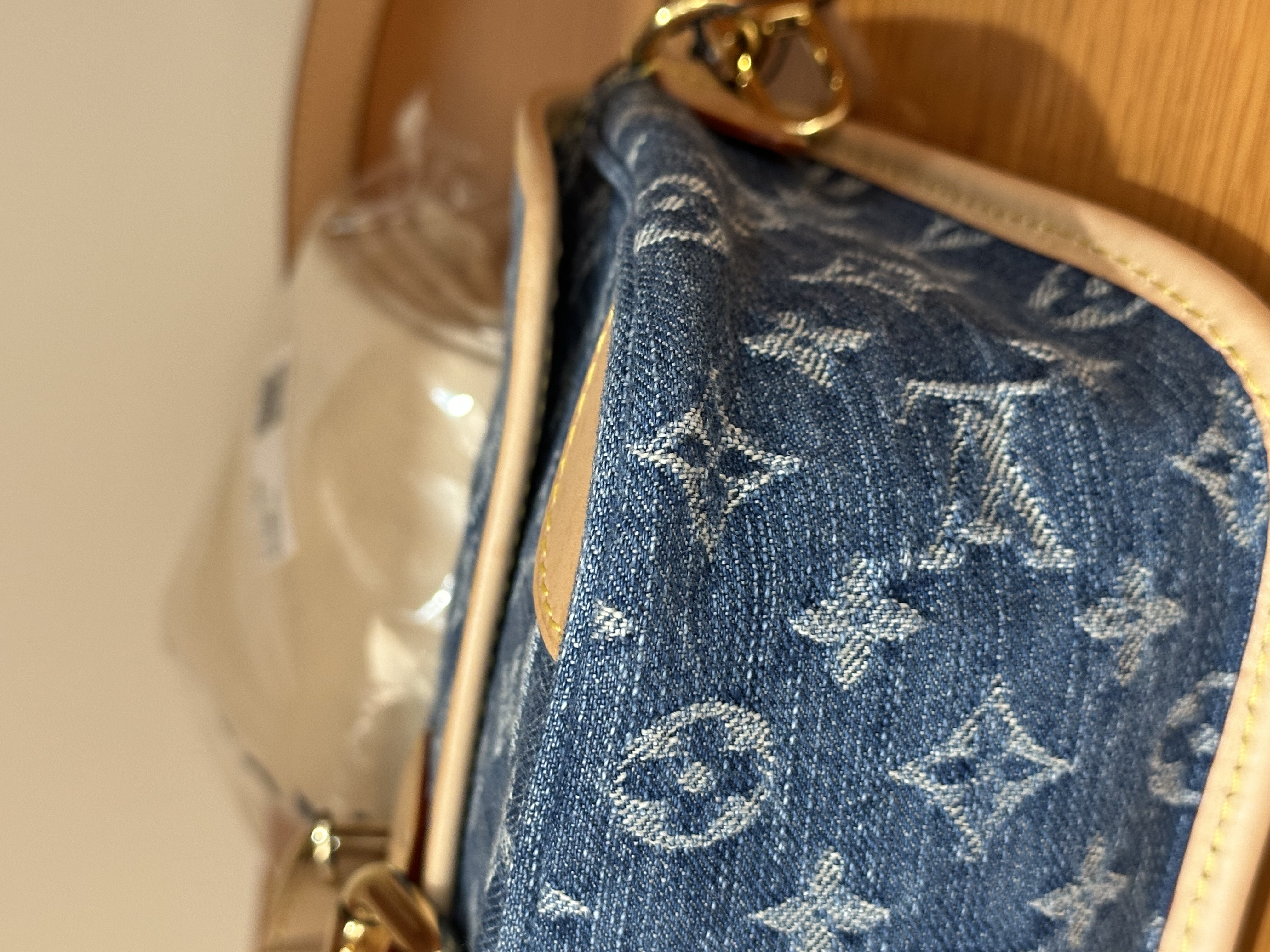 直播貨品 |  [1個-$100 2個-$300］HH36