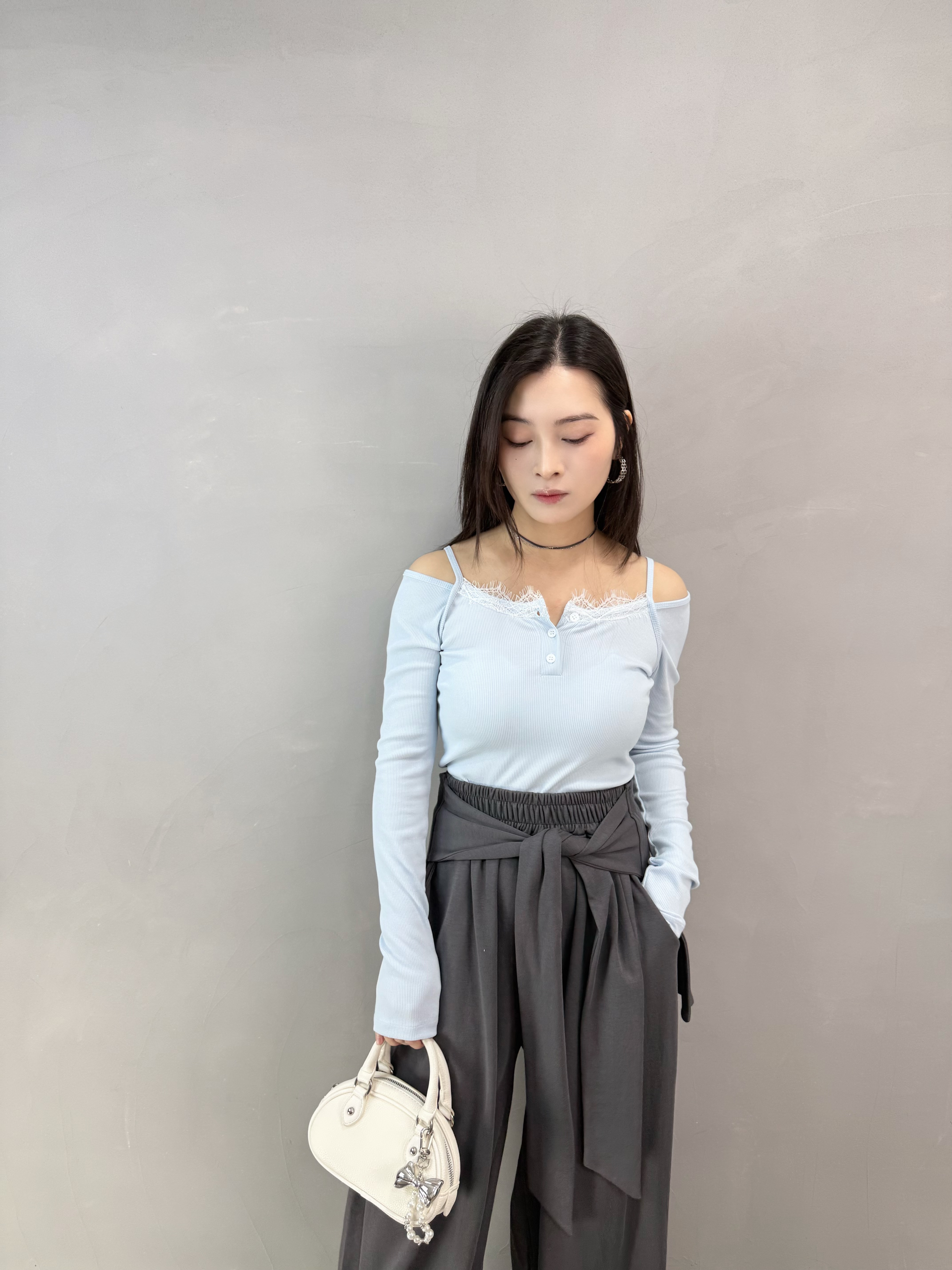 H76 扣鈕Lace 露膊Tee