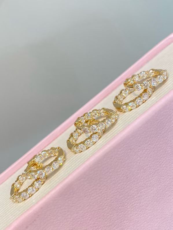 18K Diamond Earrings 