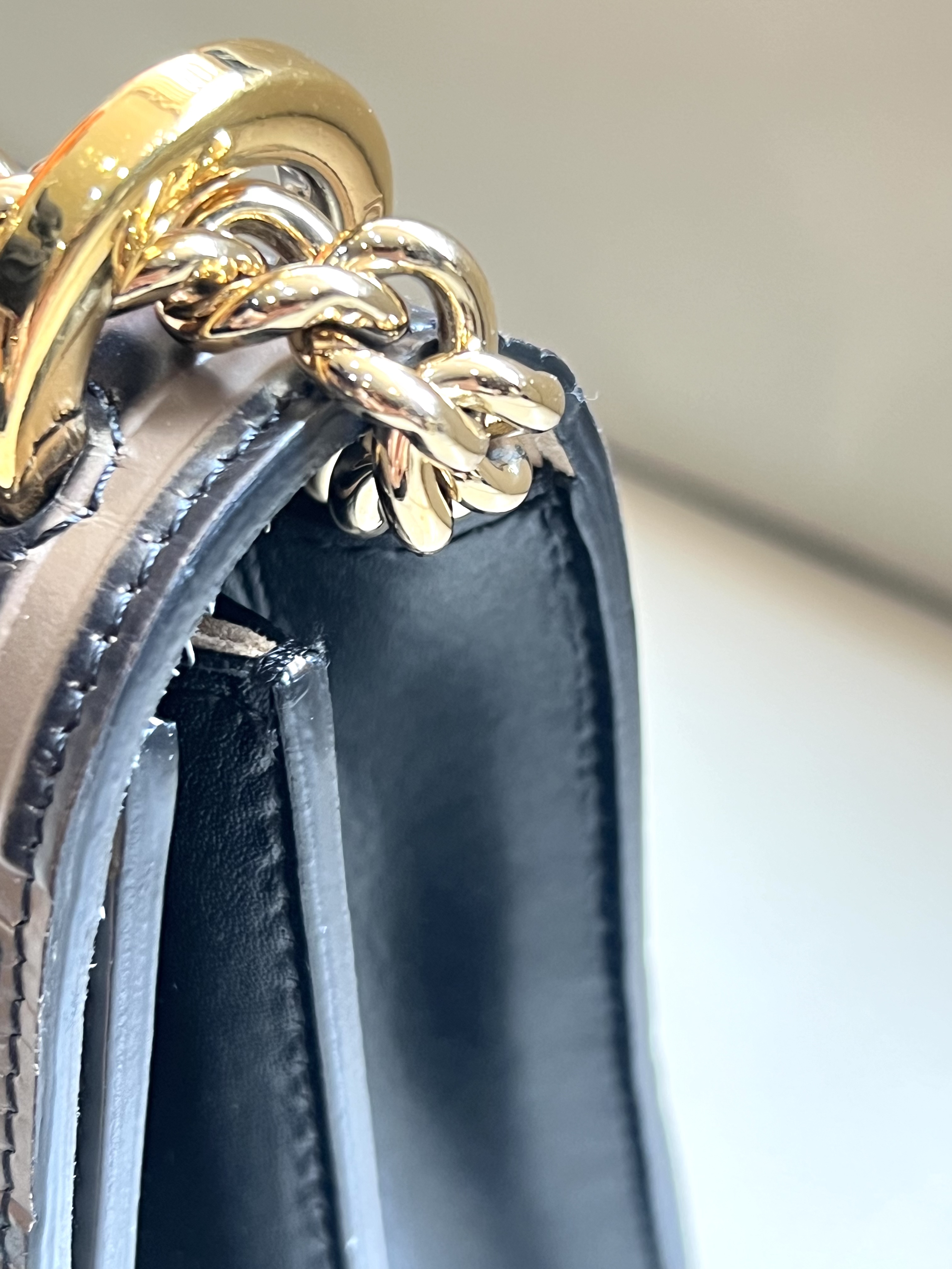 Pre-Owned FENDI Kan U Bag / Product Code: 26041630