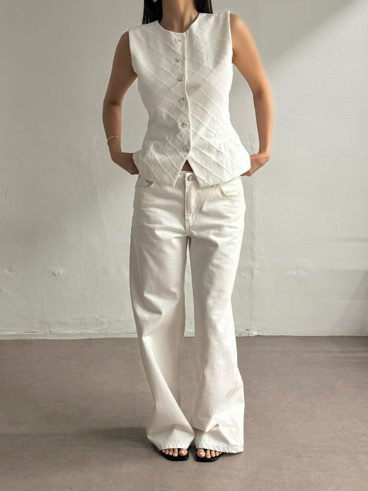 MARGOT Elegant Diamond Vest