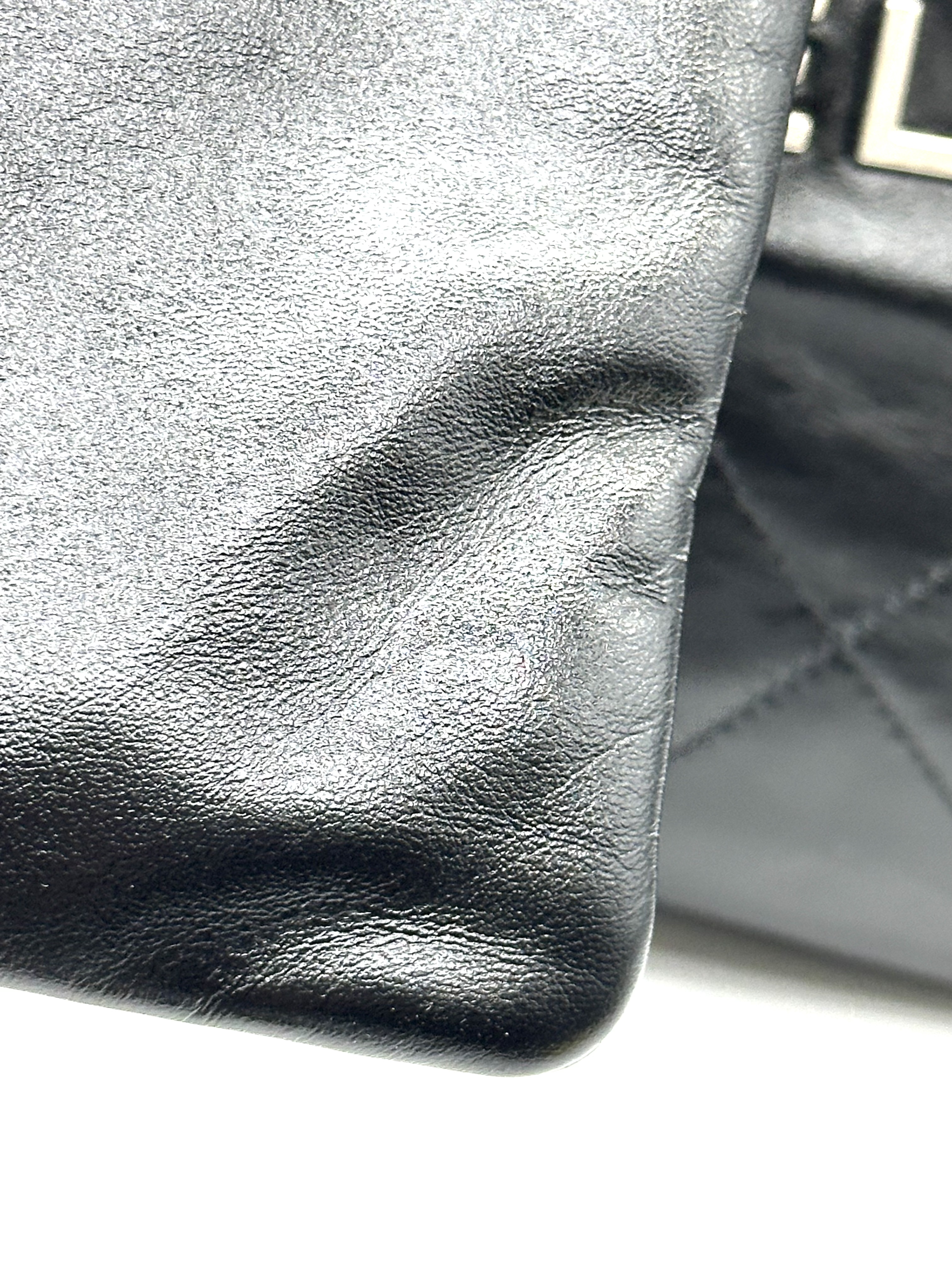 Pre-Owned CHANEL 22 Bag / Product Code: 26052408