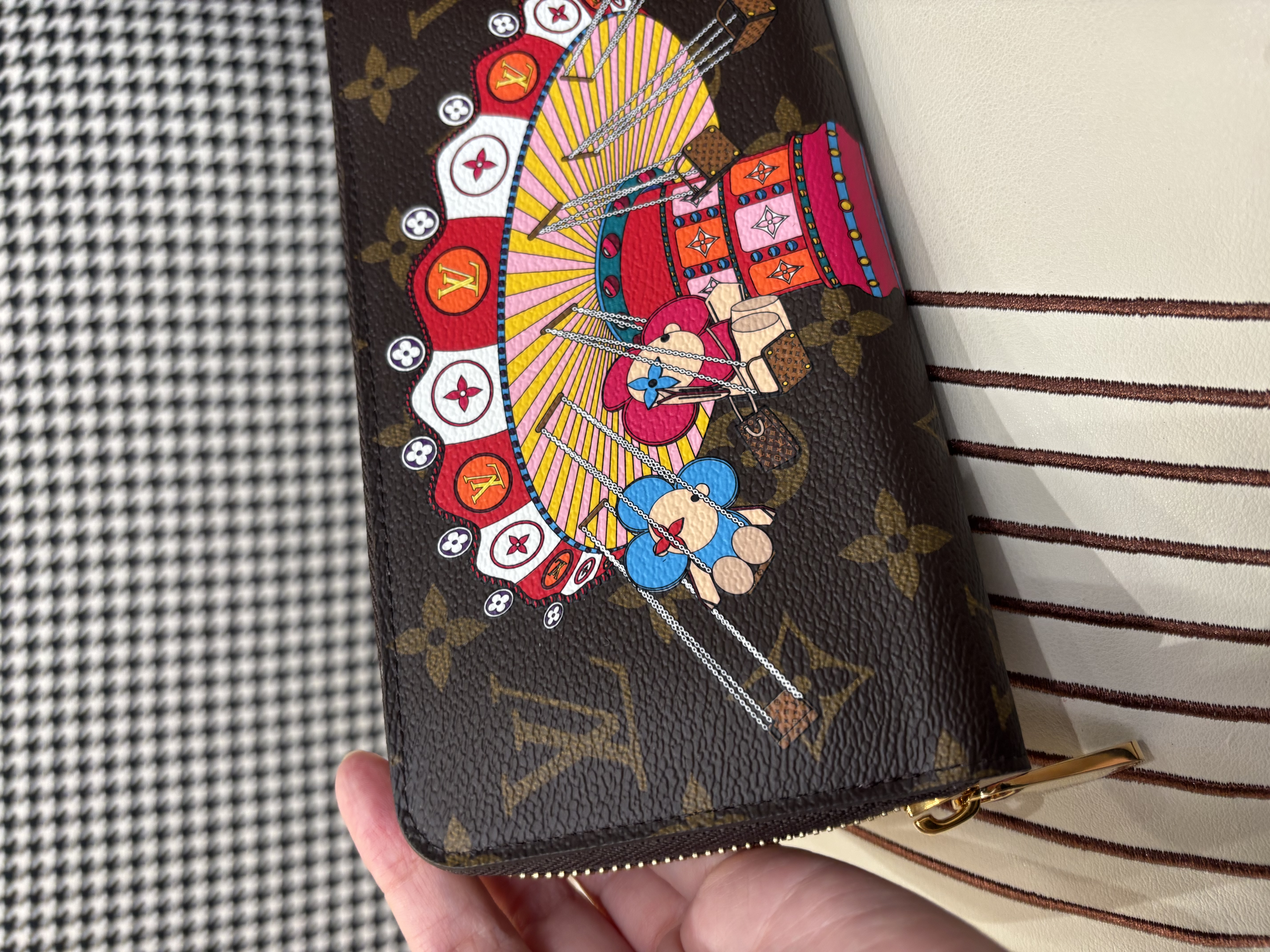 Lv long wallet zip wallet 限量版拉鍊長銀包10%Authentic ,unused 全新未使用品 防塵袋✅盒