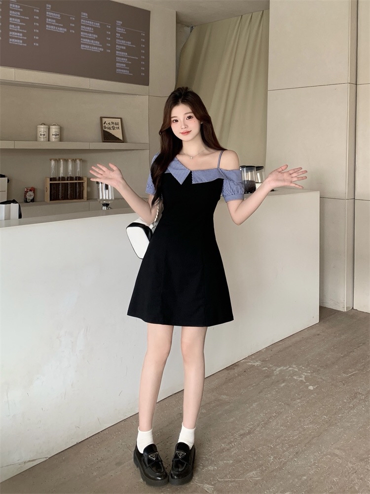 B94(18830) 韩系气质斜领格纹开角翻领片边单吊带蓝连身裙