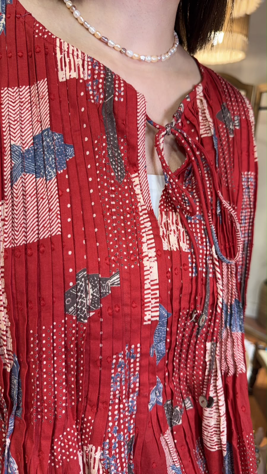 3151 Red Fish Pleated Top