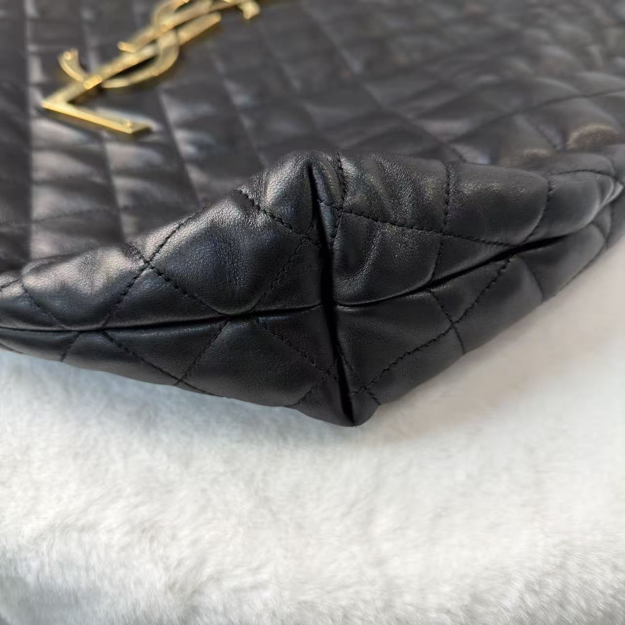 YSL care Maxi  羊皮子母包 大size model必備❤️‍🔥