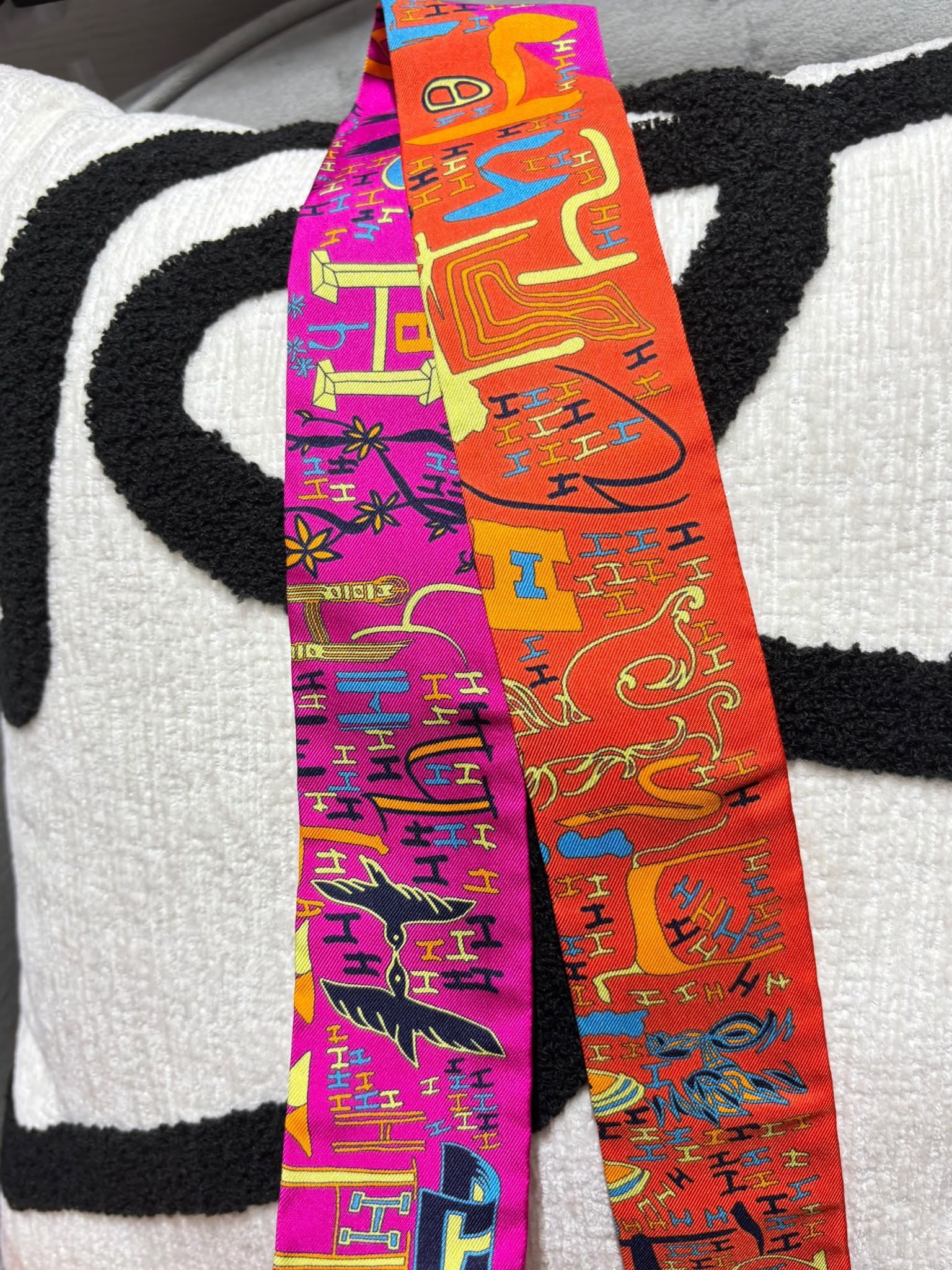 未使用品 Hermes Twilly 100%Authentic, Unused ☑️Box