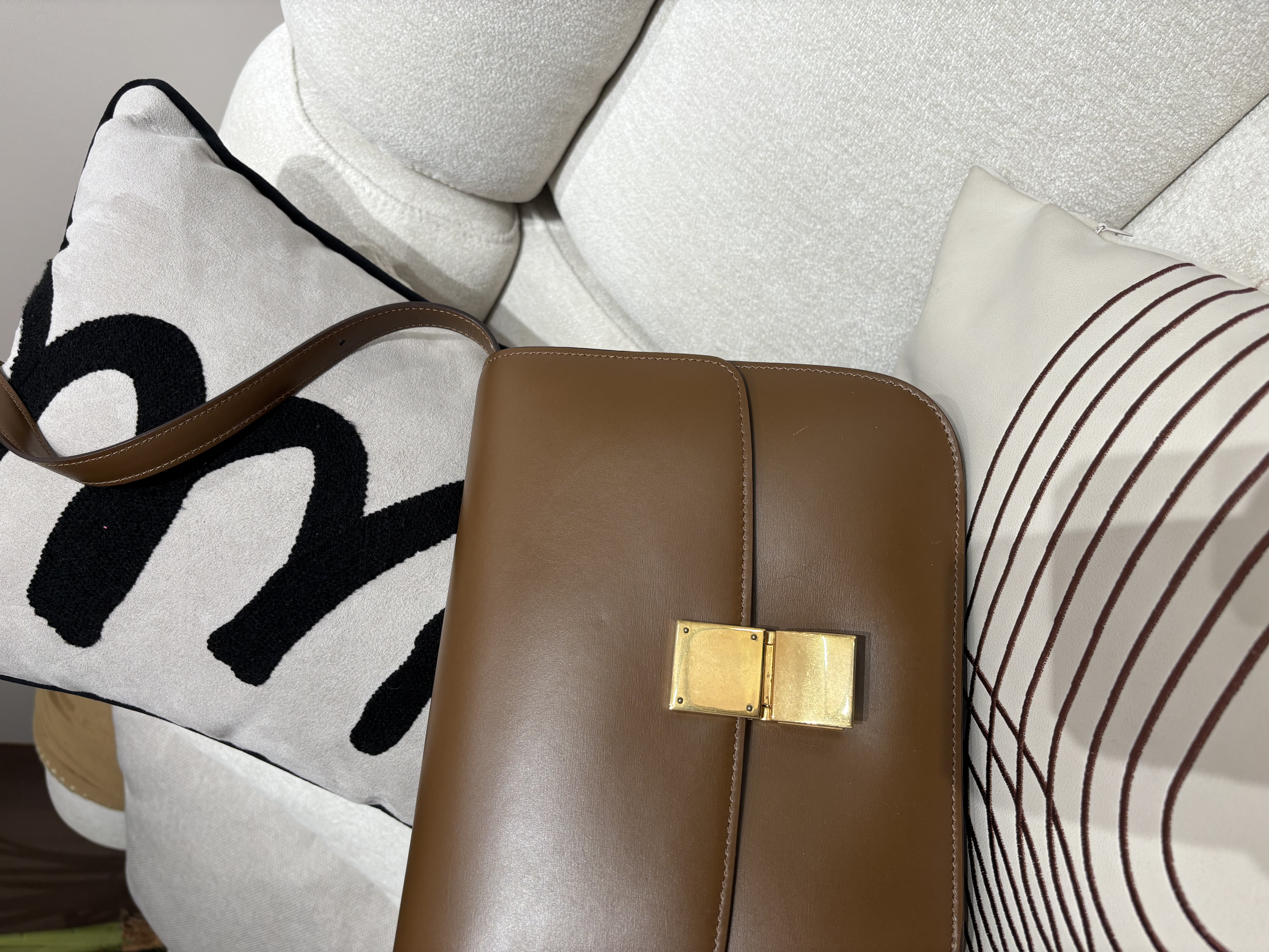 Celine Classic Box Crossbody Bag Calfskin Tan 100%Authentic, 