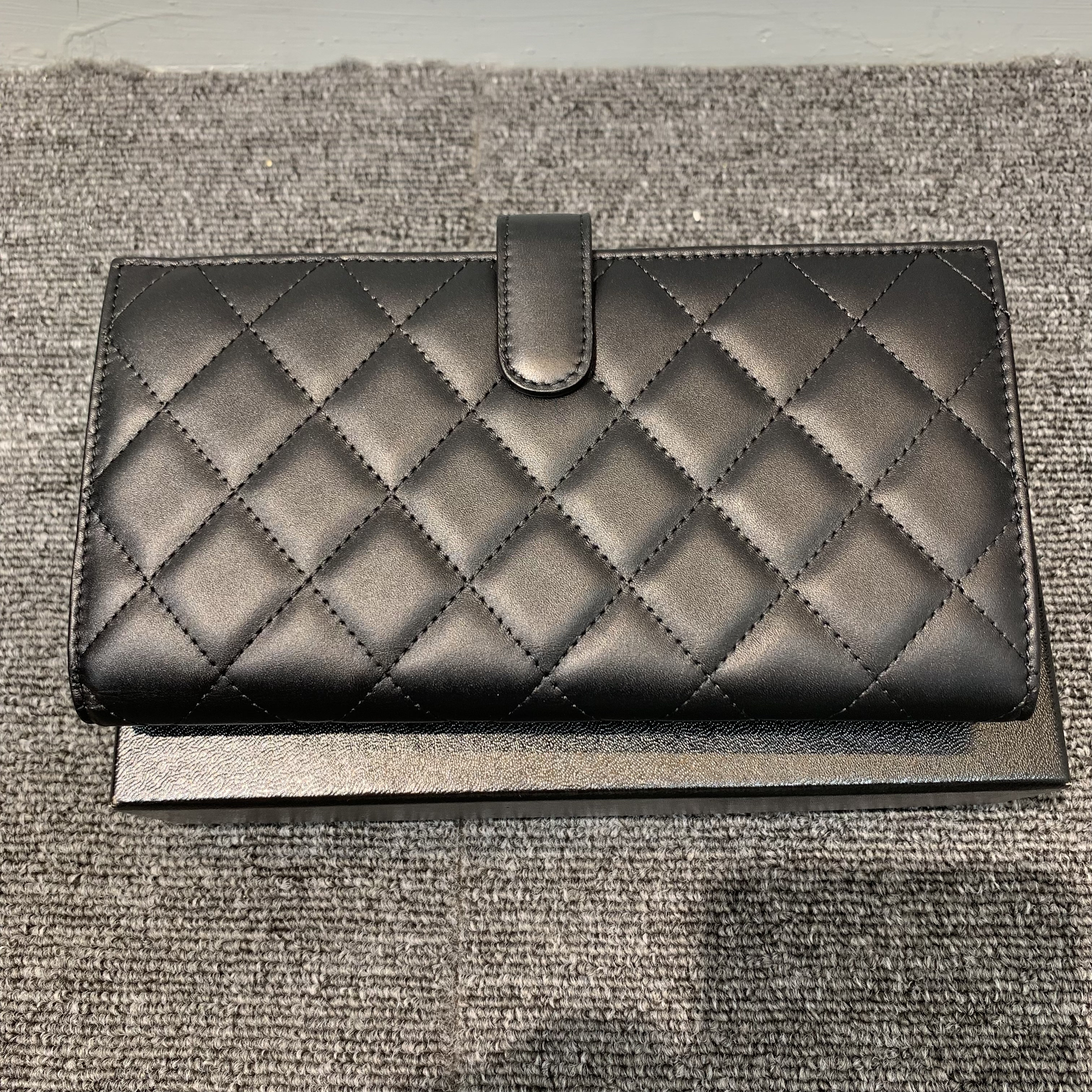 Chanel 羊皮大logo黑粉長Wallet🖤🩷Blackpink色