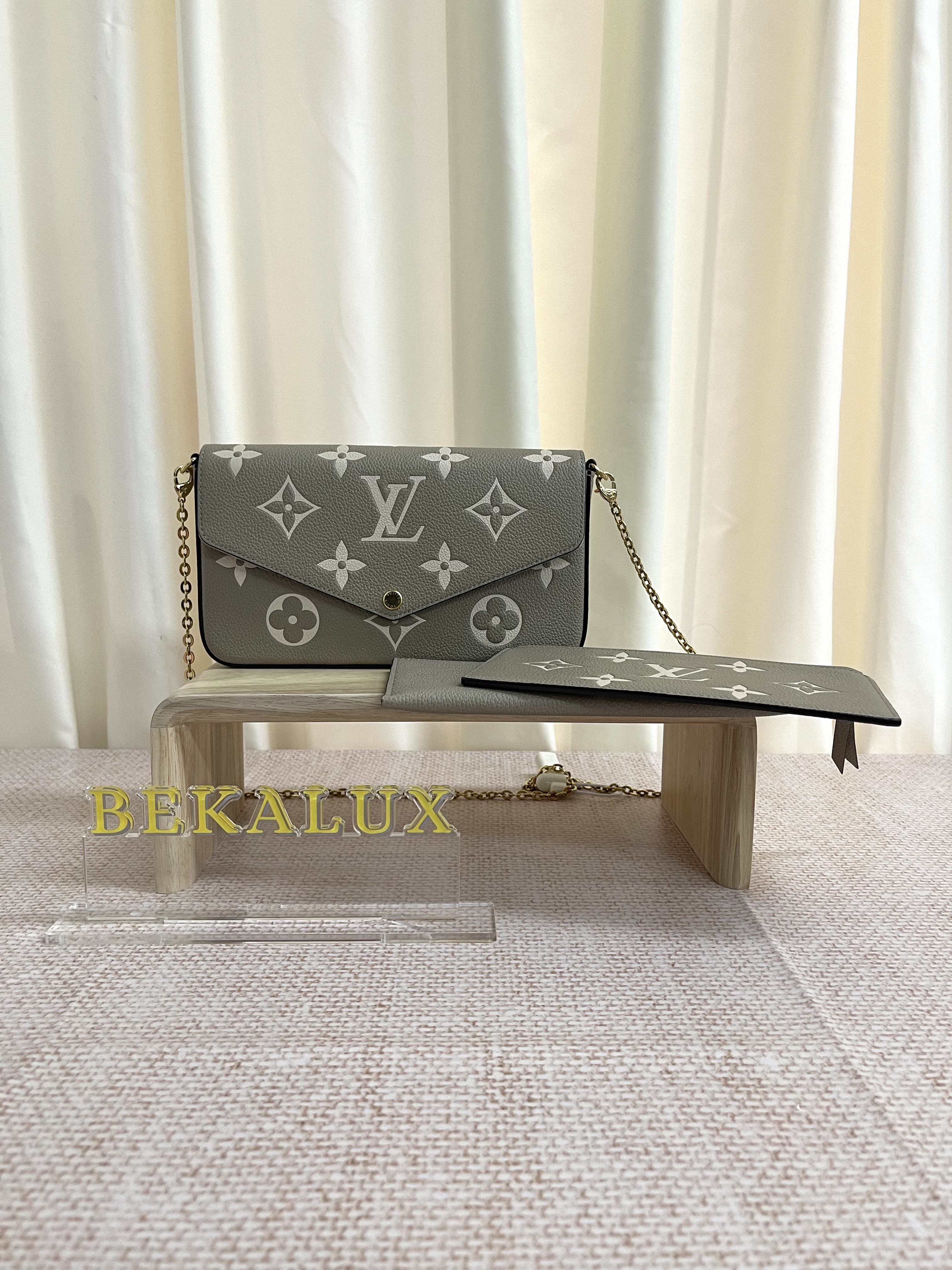 Pre-Owned Louis Vuitton Felicie Pochette / Product Code: 26021202