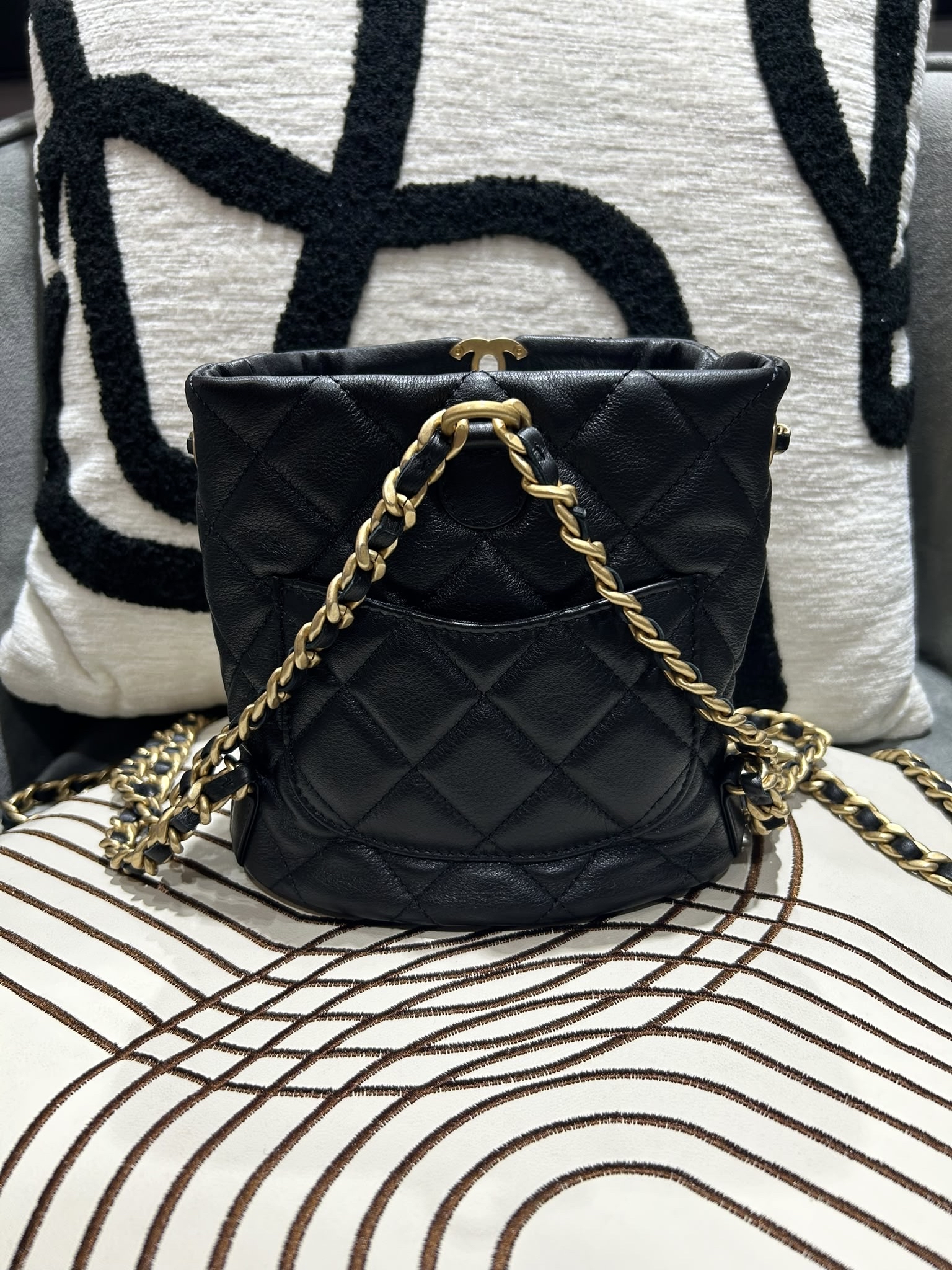 Chanel mini backpack AS3947 黑金迷你背囊 100%Authentic,98%new  ✅晶片✅Dust bag✅box