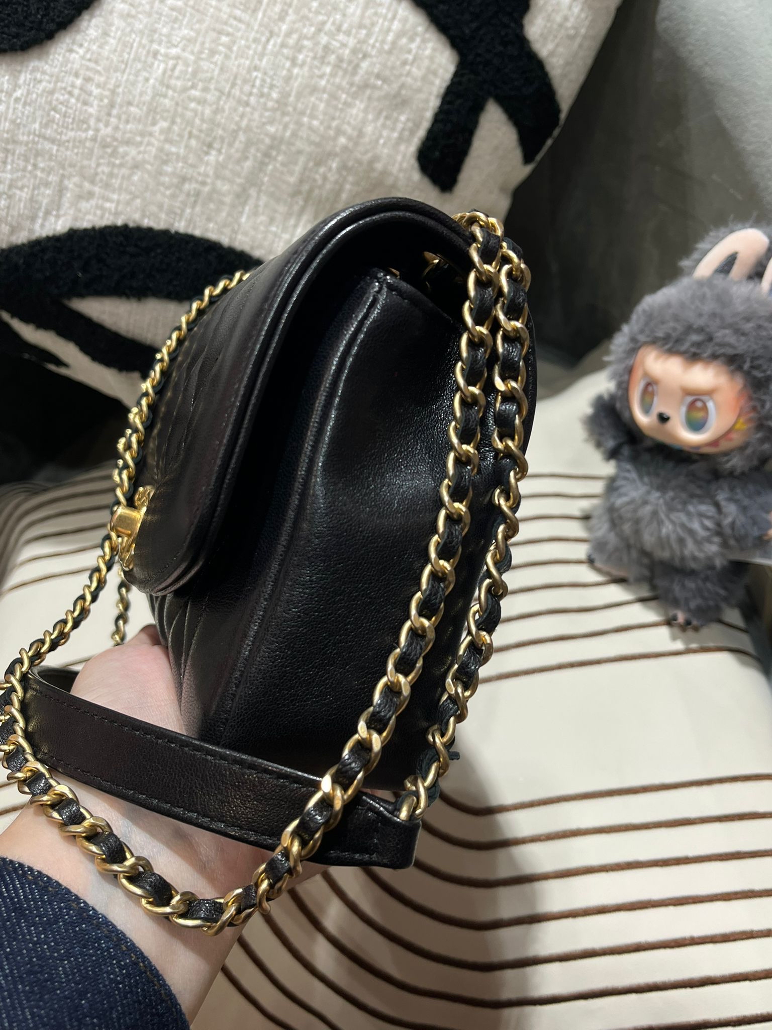 Chanel Diana flap bag 黑金扣 100%Authentic, 98%New  ✅20card✅Dust bag✅box