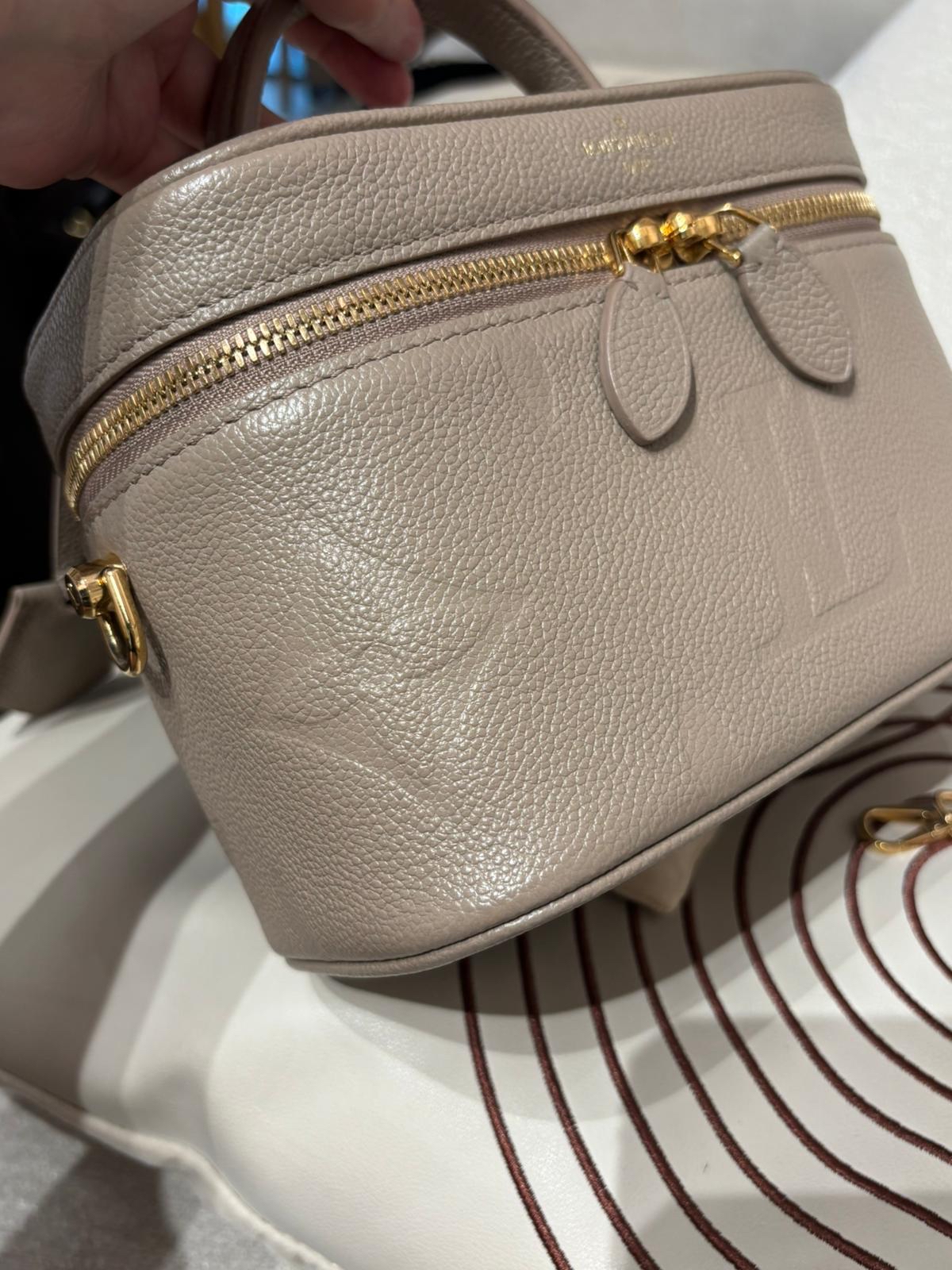 Lv vanity pm m45608 monogram empreinte 粒粒牛皮 100%Authentic, 98%New ✅收據副本✅Key Lock✅Dust bag
