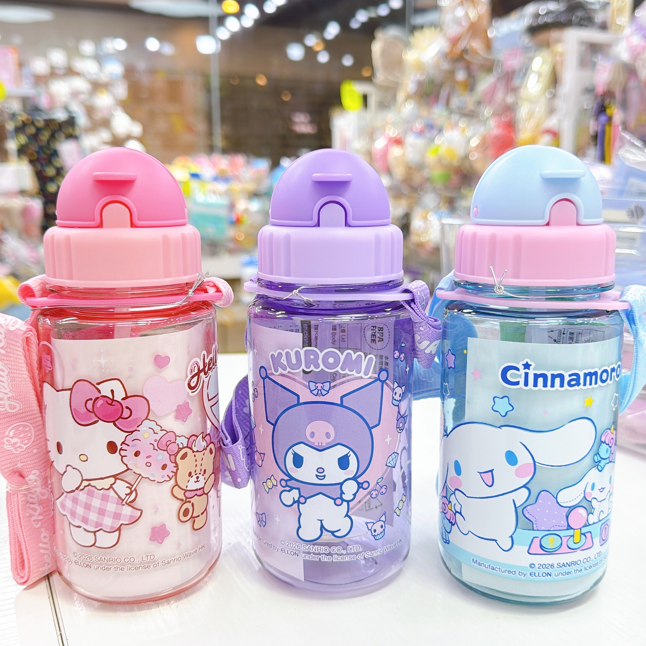 原裝行貨Sanrio Kuromi kitty cn新款350毫升水樽連飲管及斜孭繩/耐熱90度/ Bpa Bps free 