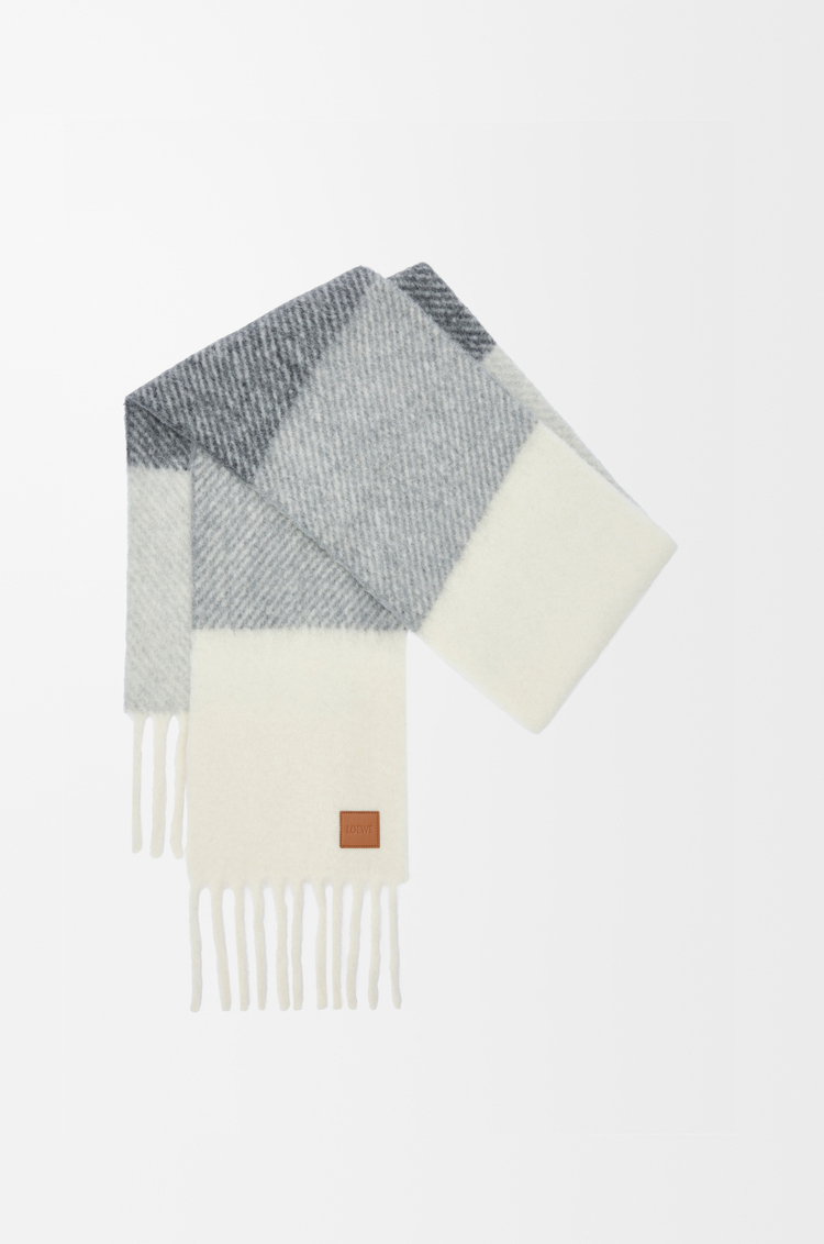 限時優惠✨訂貨🍒Loewe Scarf in alpaca and wool 拼色簡約皮章logo~ Size 27x212cm