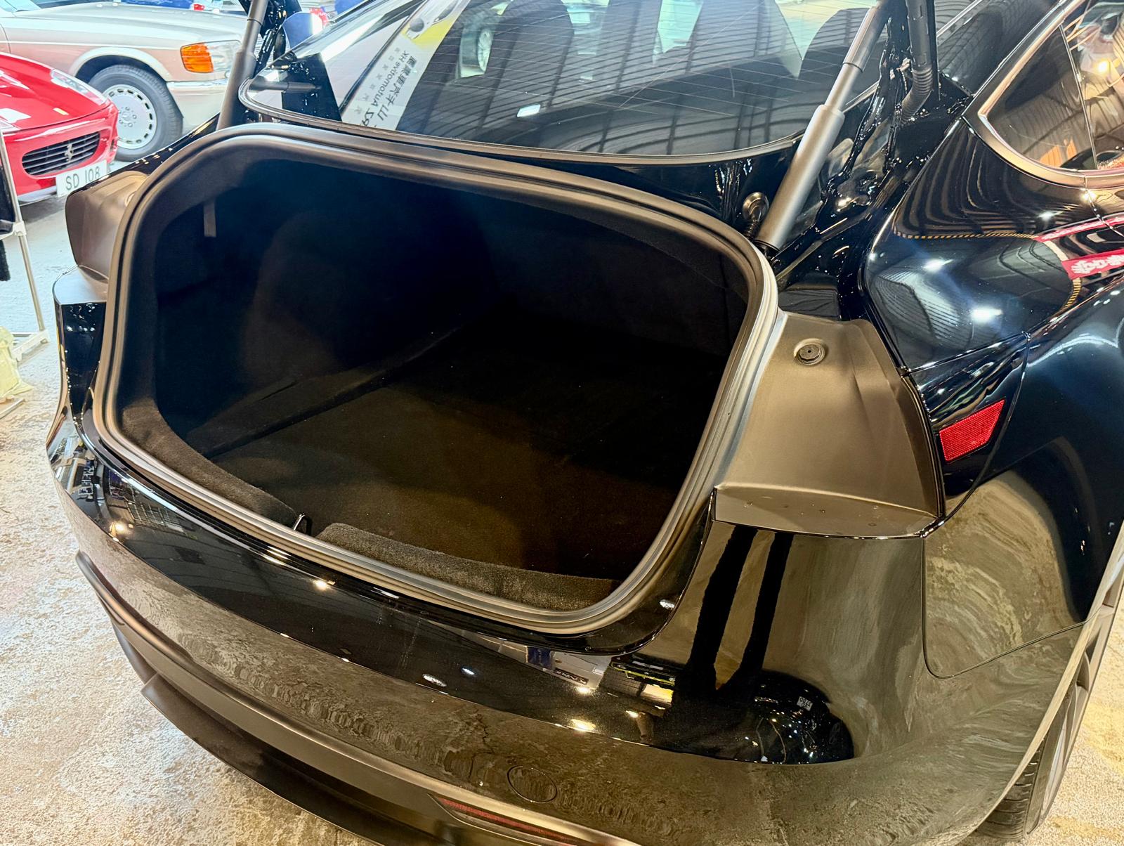 TESLA Model 3 Highland Performance 2024