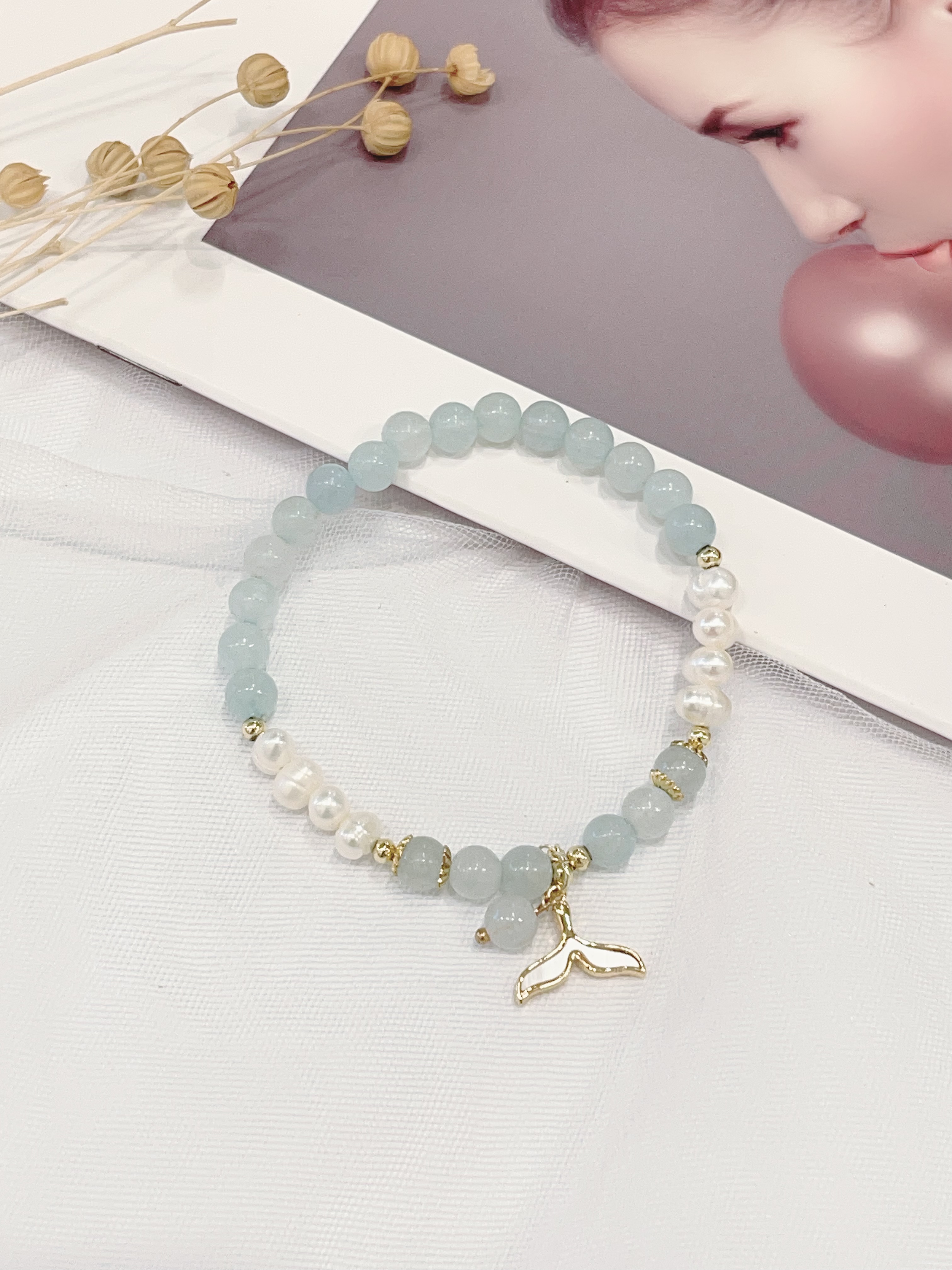 🧜‍♀️ 海蓝宝 × 淡水珍珠手串 Aquamarine & Freshwater Pearl｜6mm 人鱼尾巴设计款